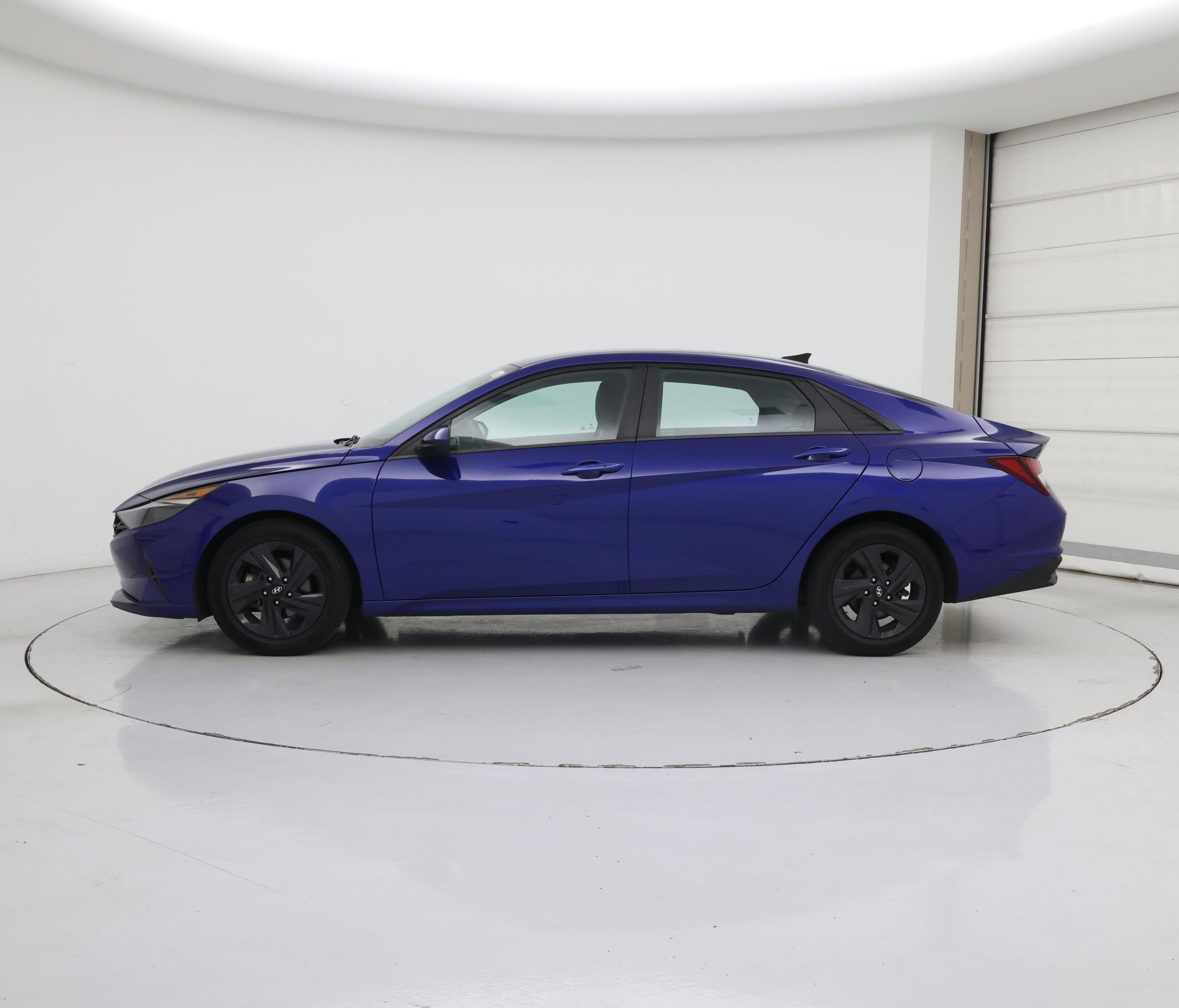Thumbnail: 2022 Hyundai Elantra - 3