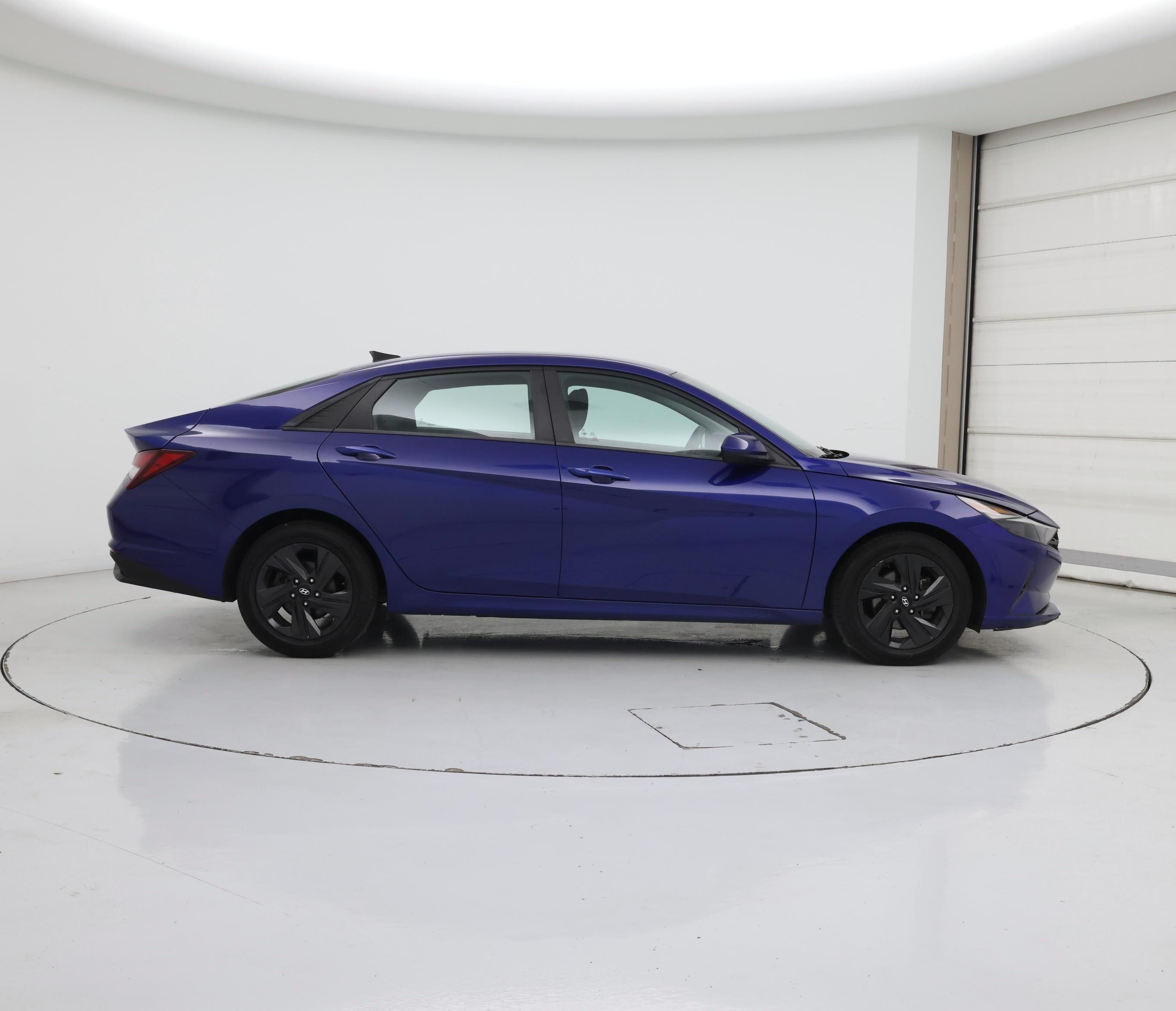 Thumbnail: 2022 Hyundai Elantra - 7