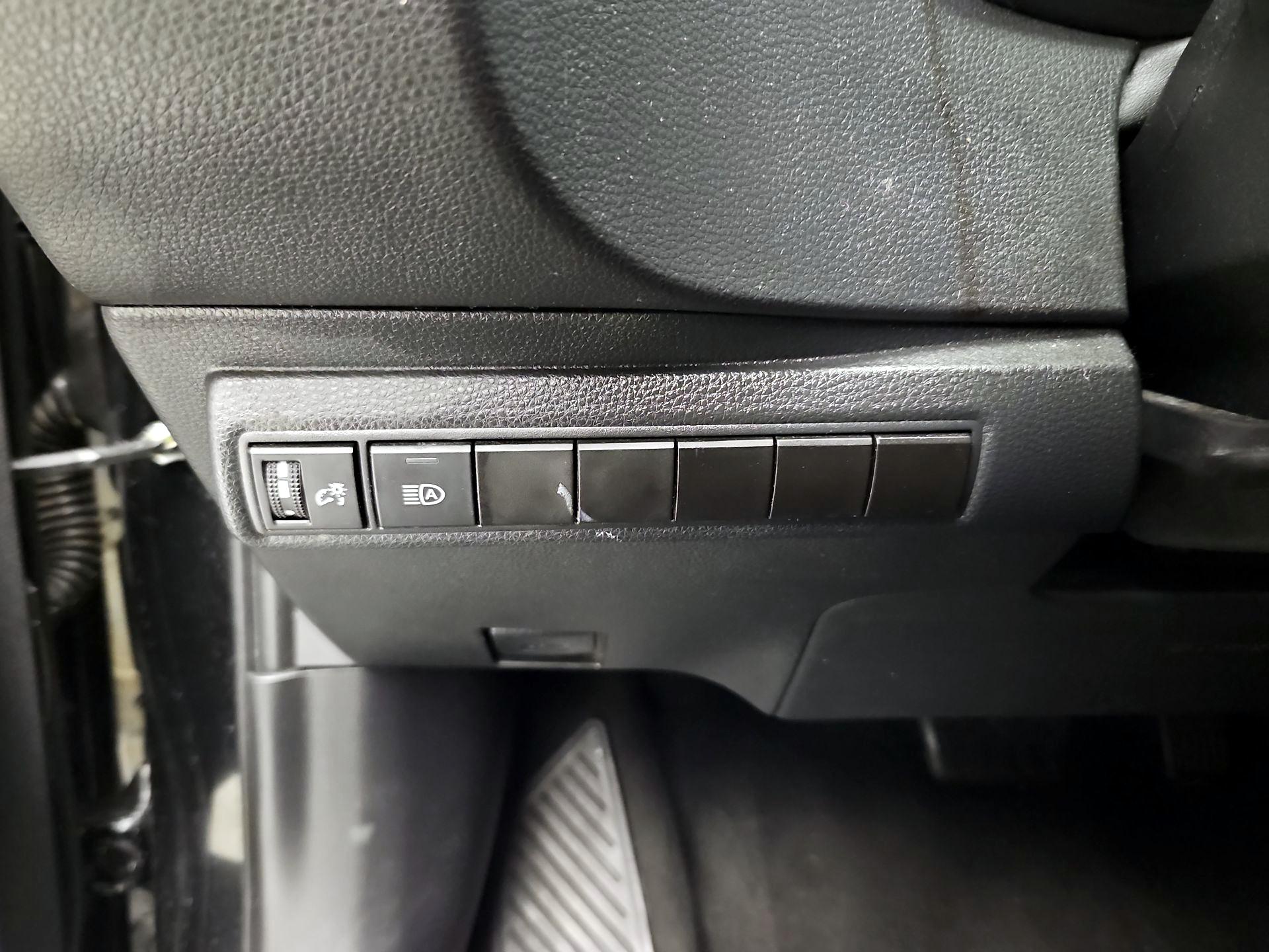 Thumbnail: 2023 Toyota Corolla - 13