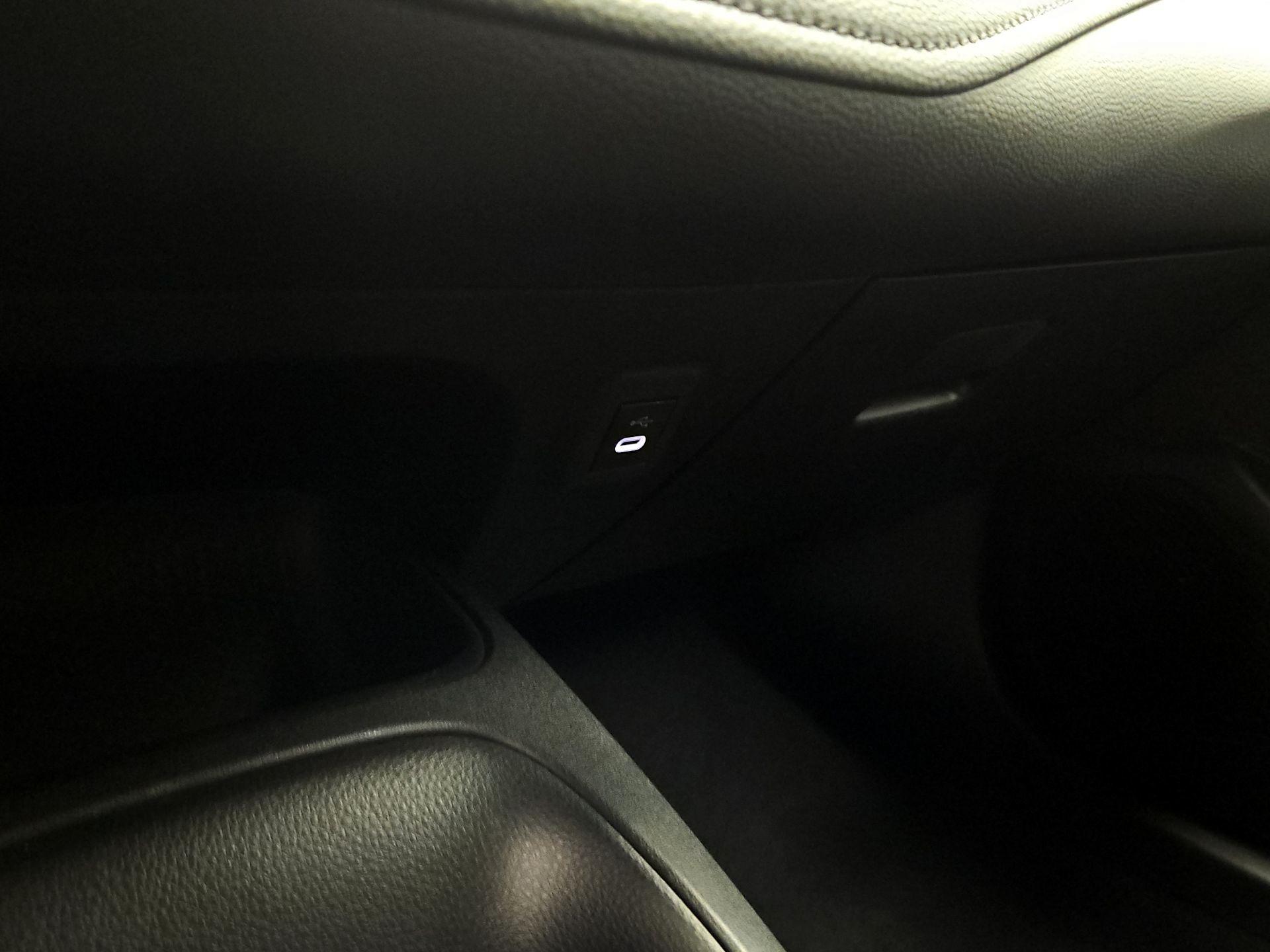 Thumbnail: 2023 Toyota Corolla - 18