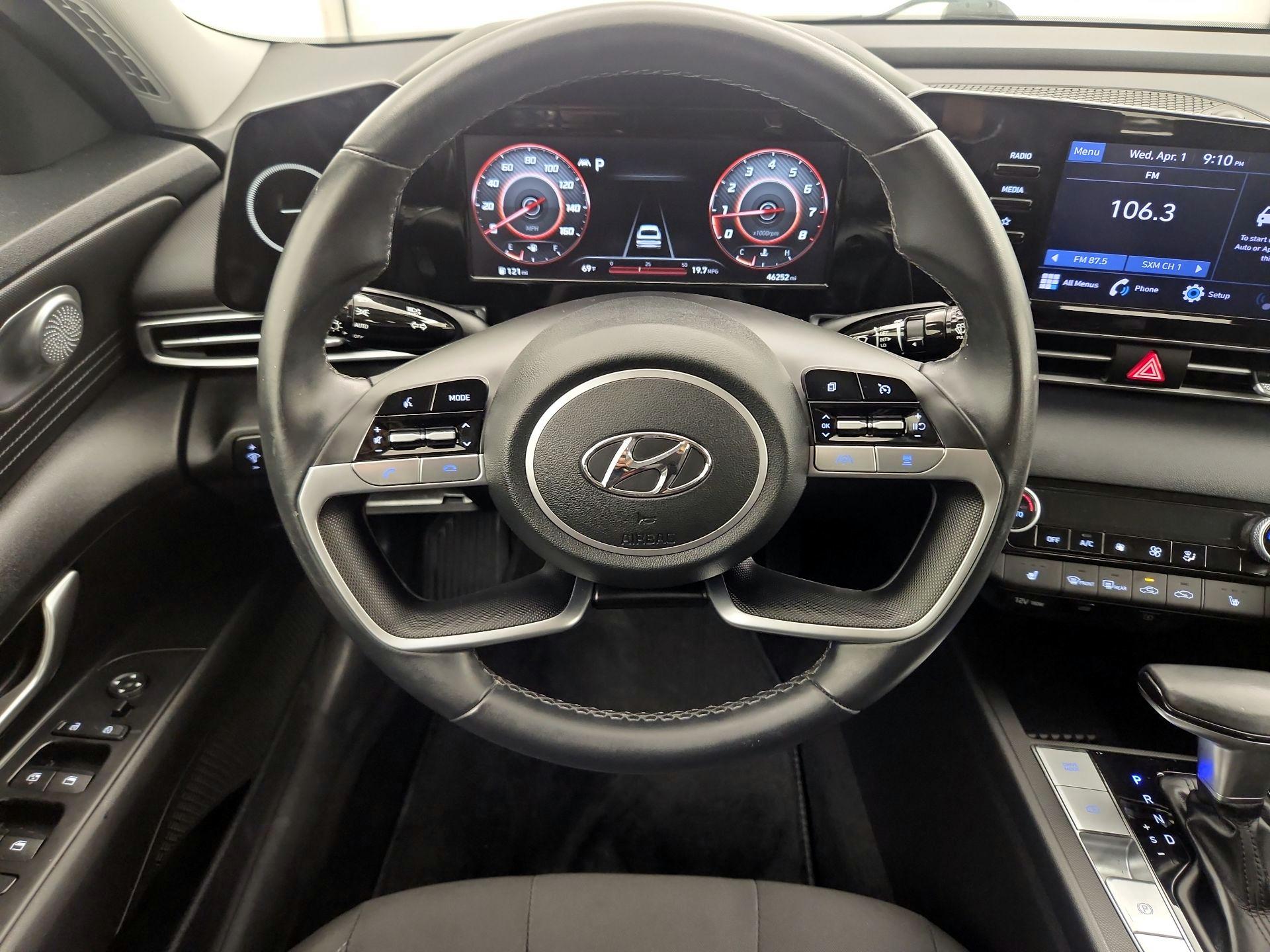 Thumbnail: 2022 Hyundai Elantra - 10