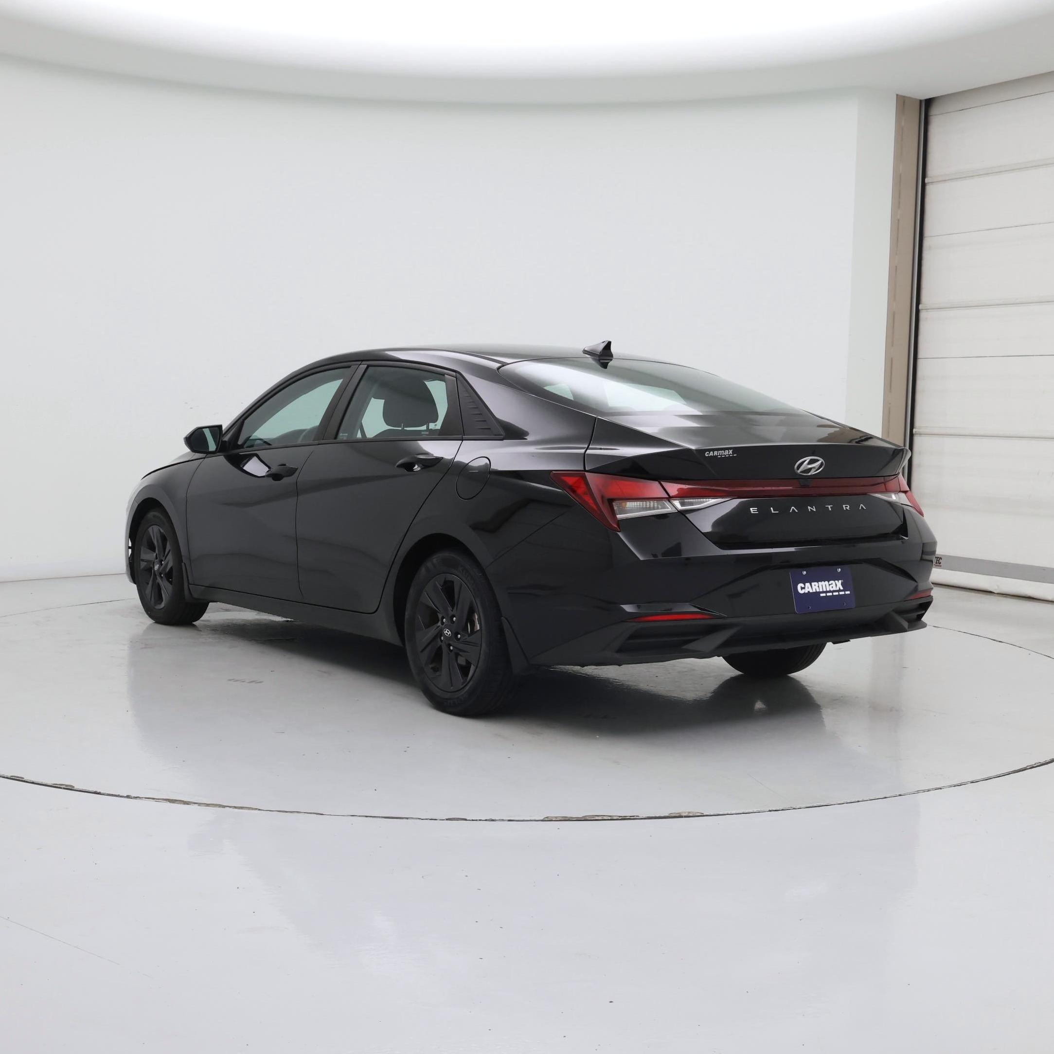 Thumbnail: 2022 Hyundai Elantra - 2