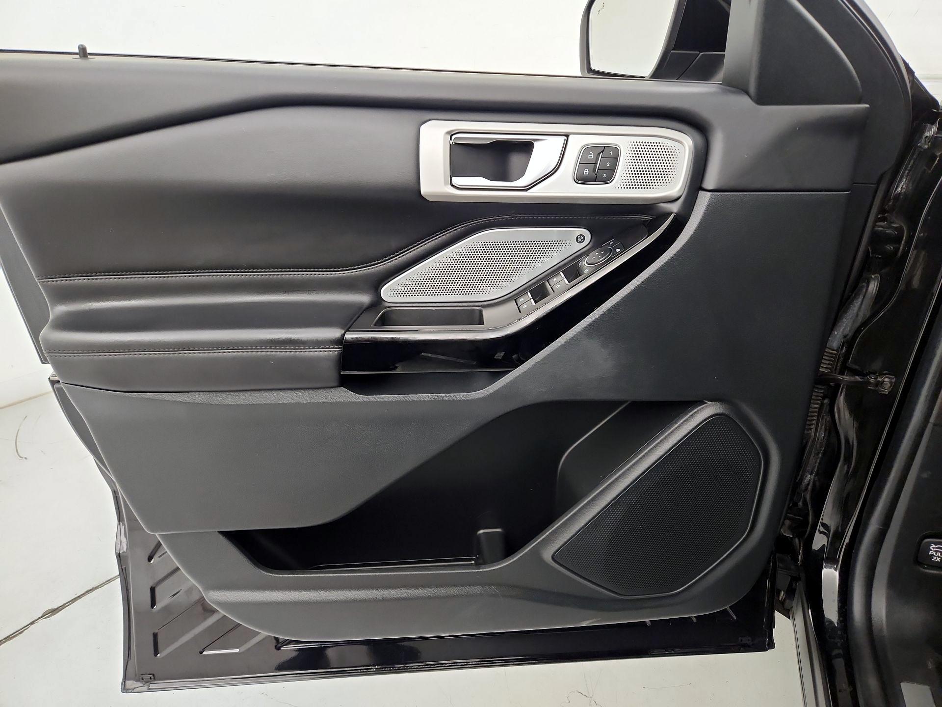 Thumbnail: 2022 Ford Explorer - 12