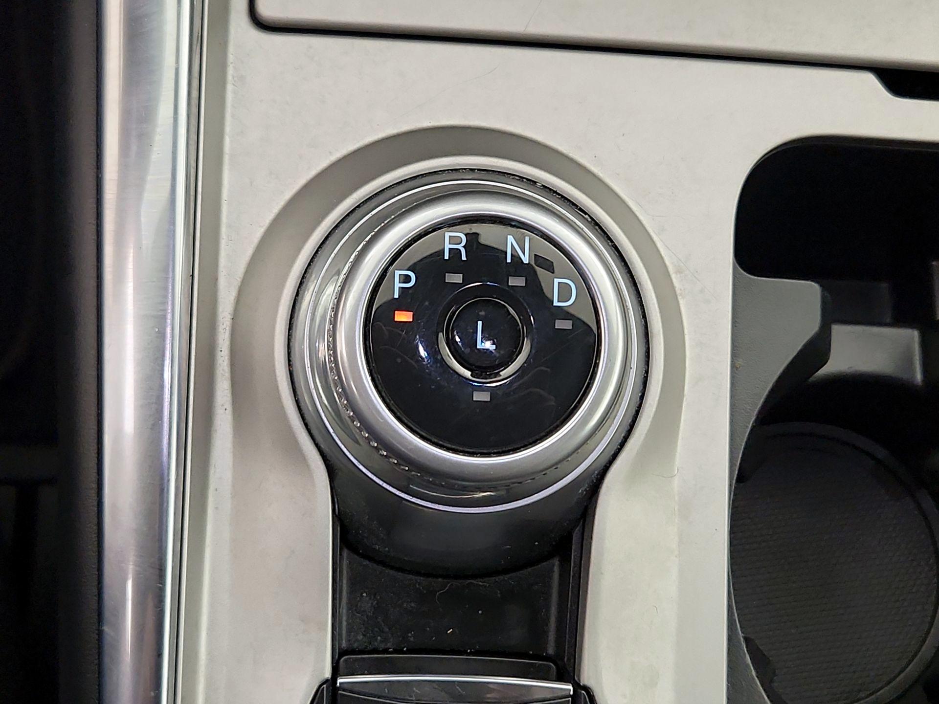 Thumbnail: 2022 Ford Explorer - 18