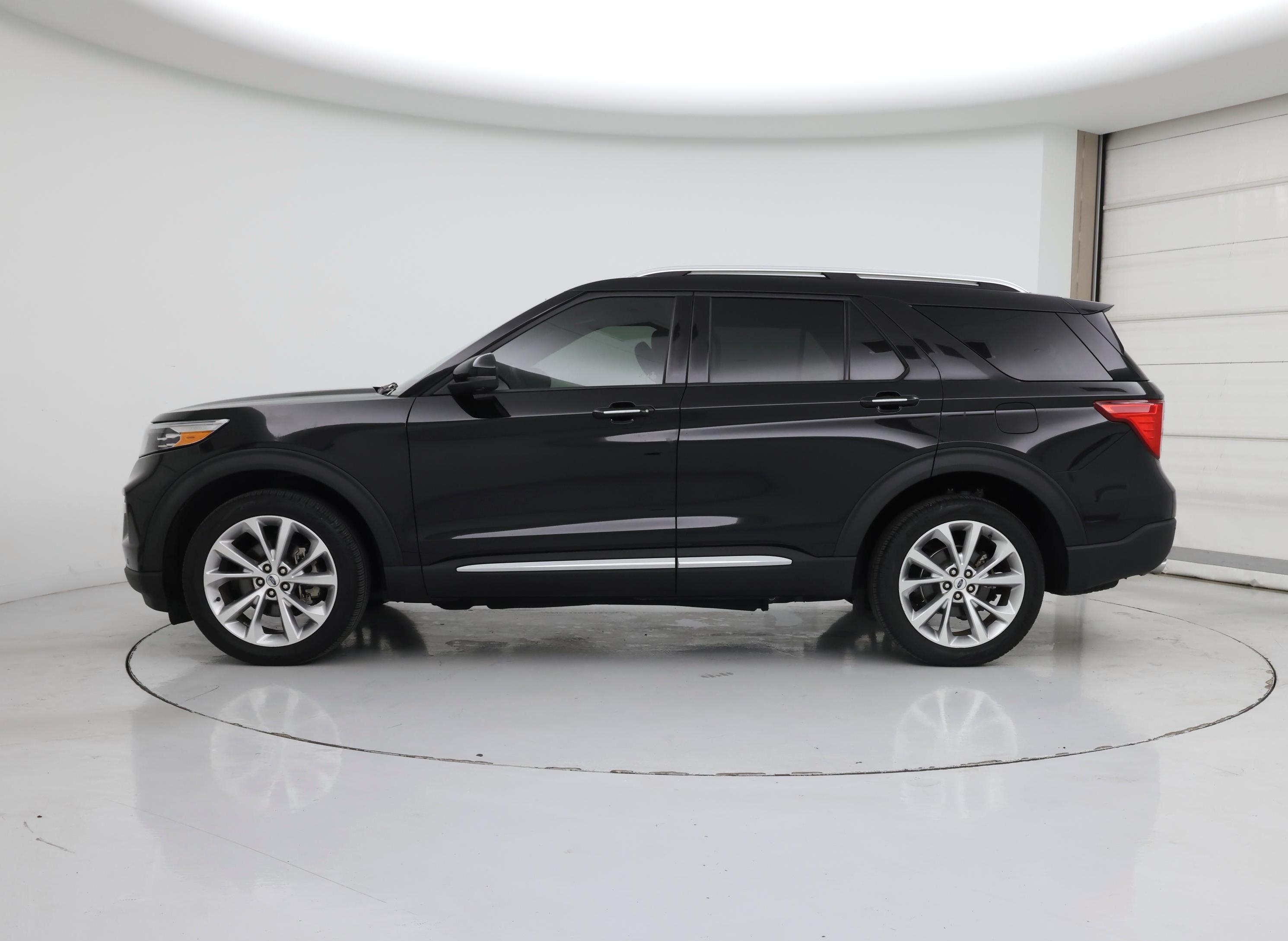 Thumbnail: 2022 Ford Explorer - 3