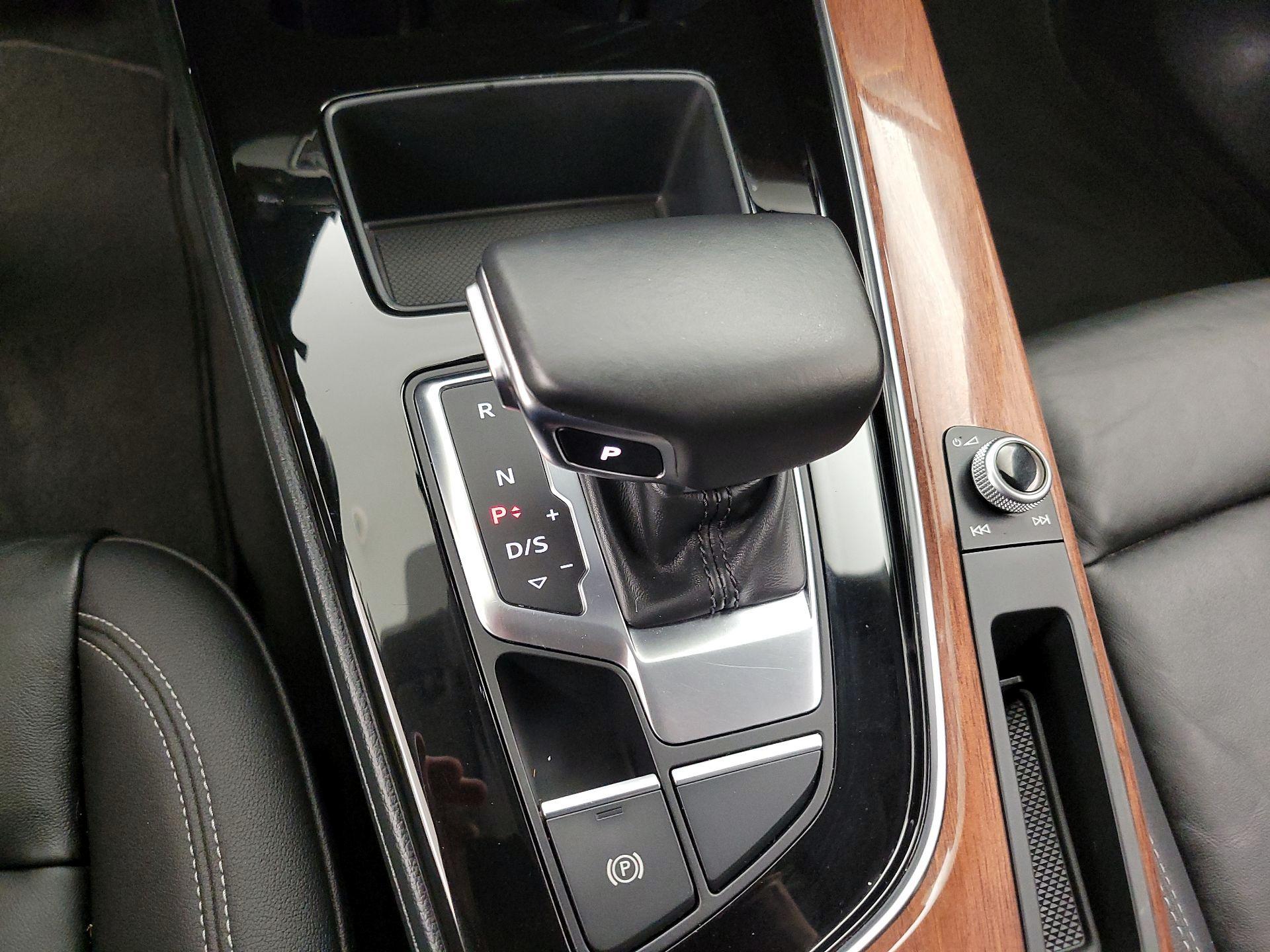 Thumbnail: 2020 Audi A4 - 17