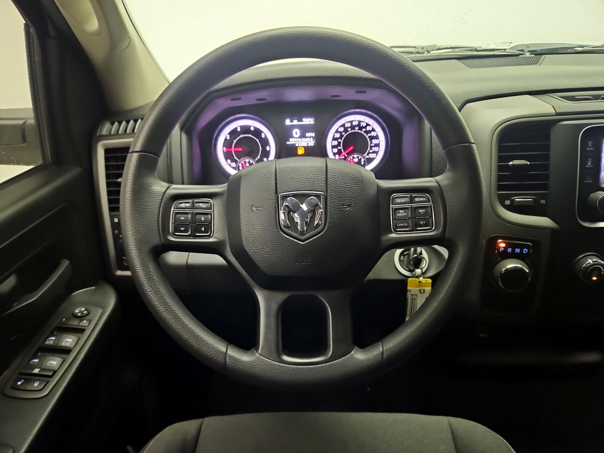 Thumbnail: 2022 RAM 1500 Classic - 10