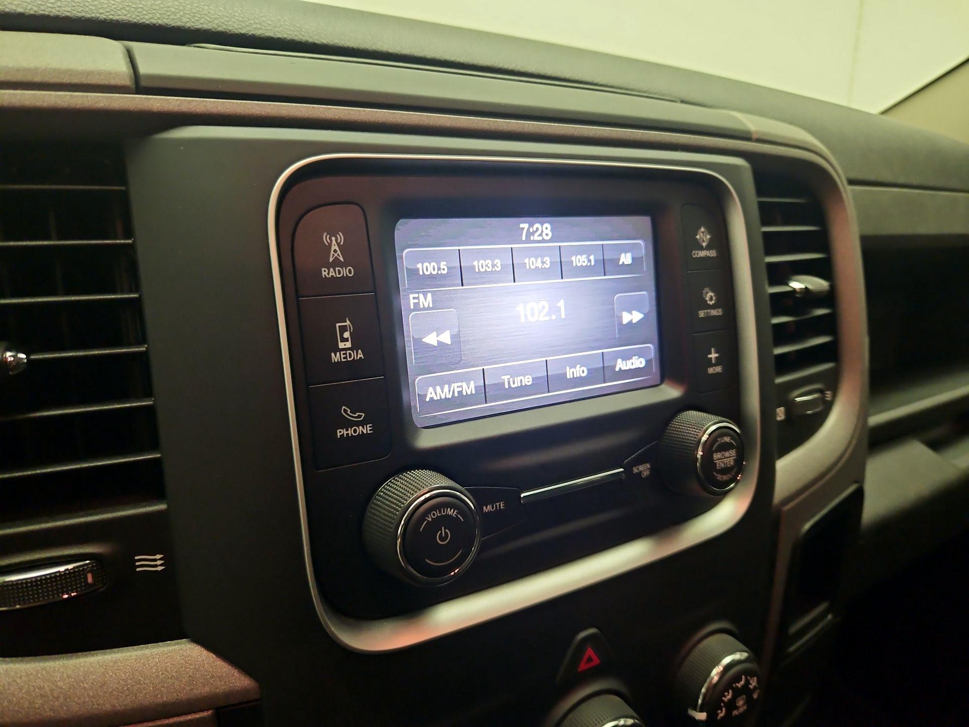 Thumbnail: 2022 RAM 1500 Classic - 15