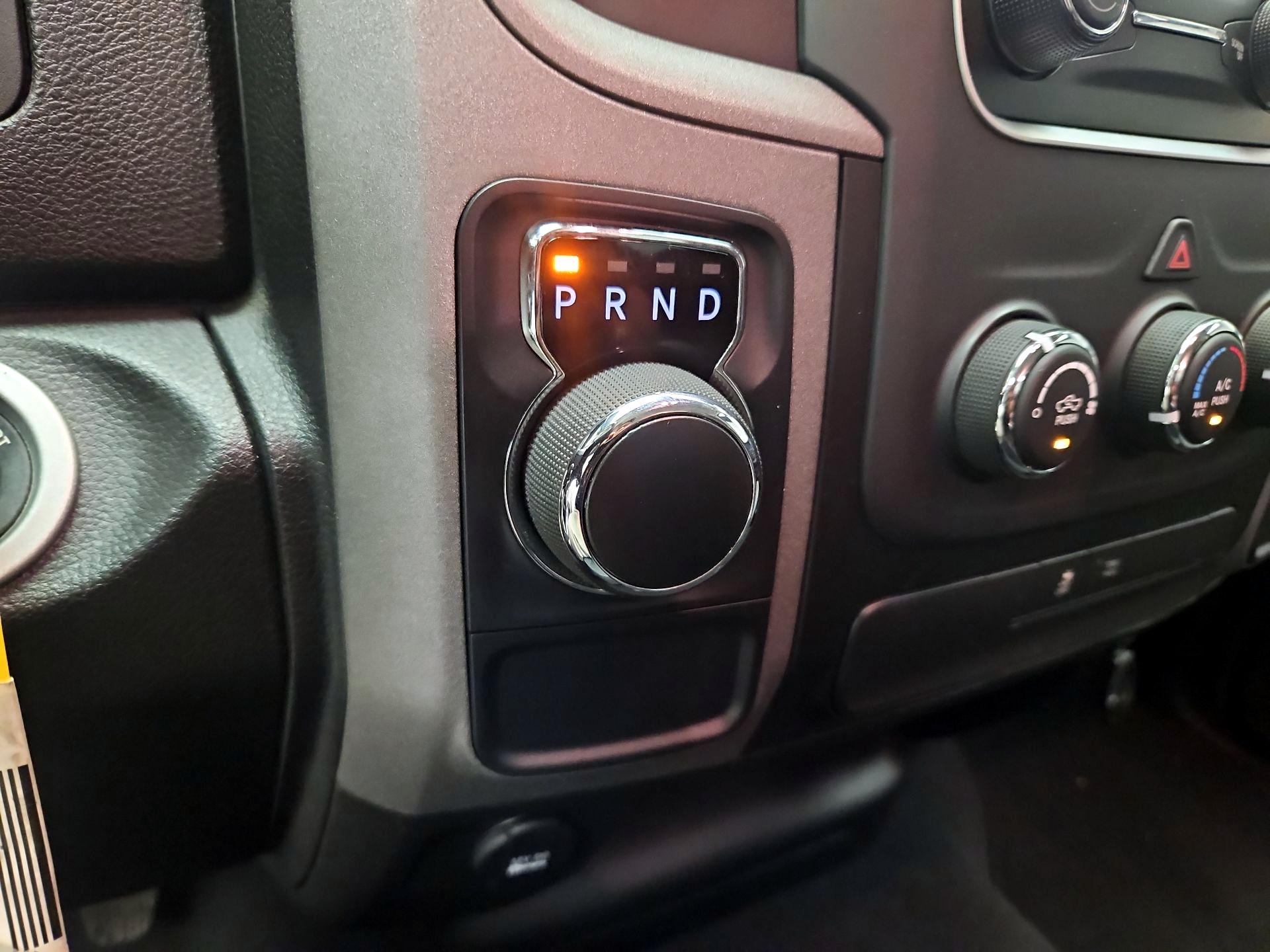 Thumbnail: 2022 RAM 1500 Classic - 17