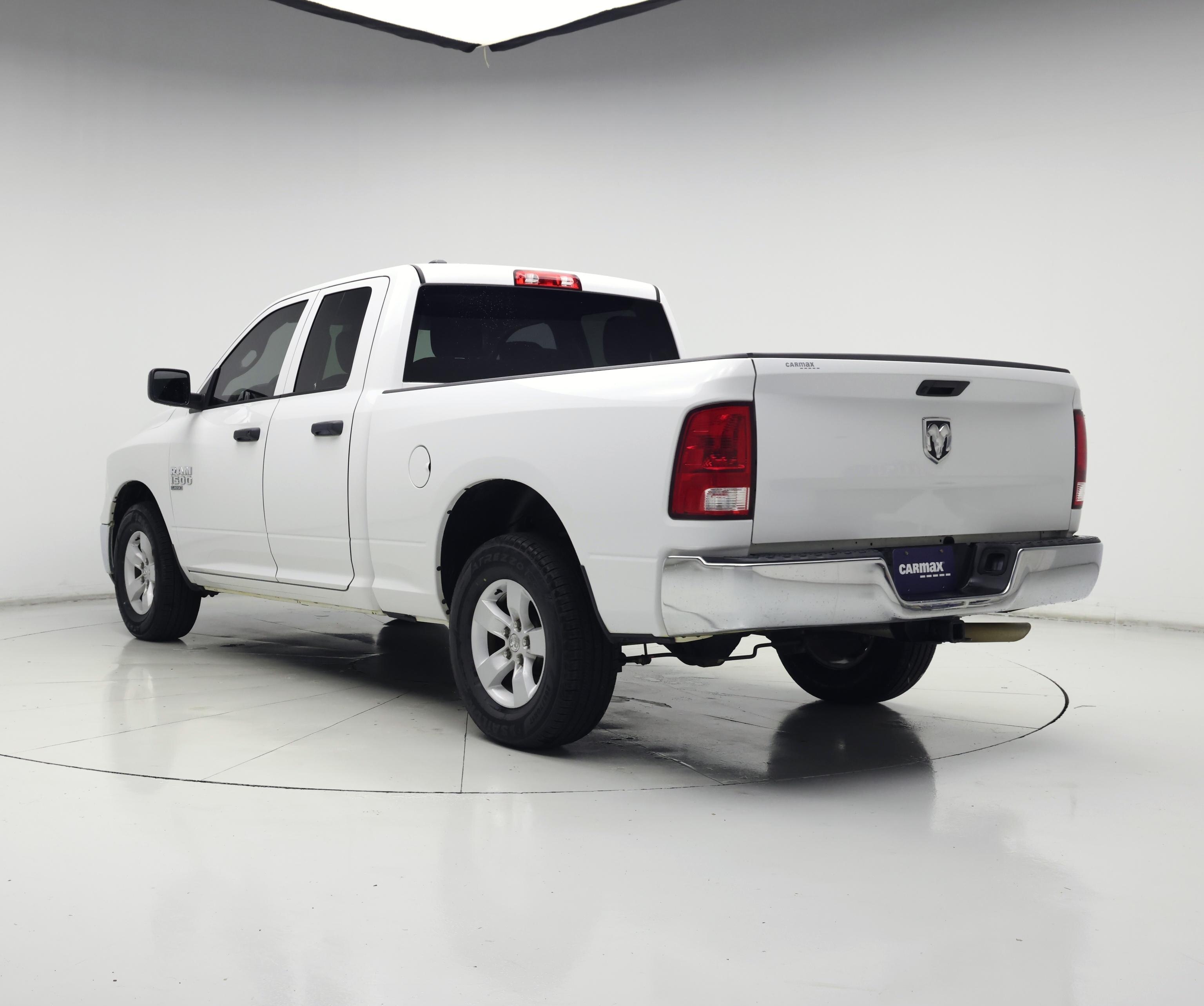 Thumbnail: 2022 RAM 1500 Classic - 2