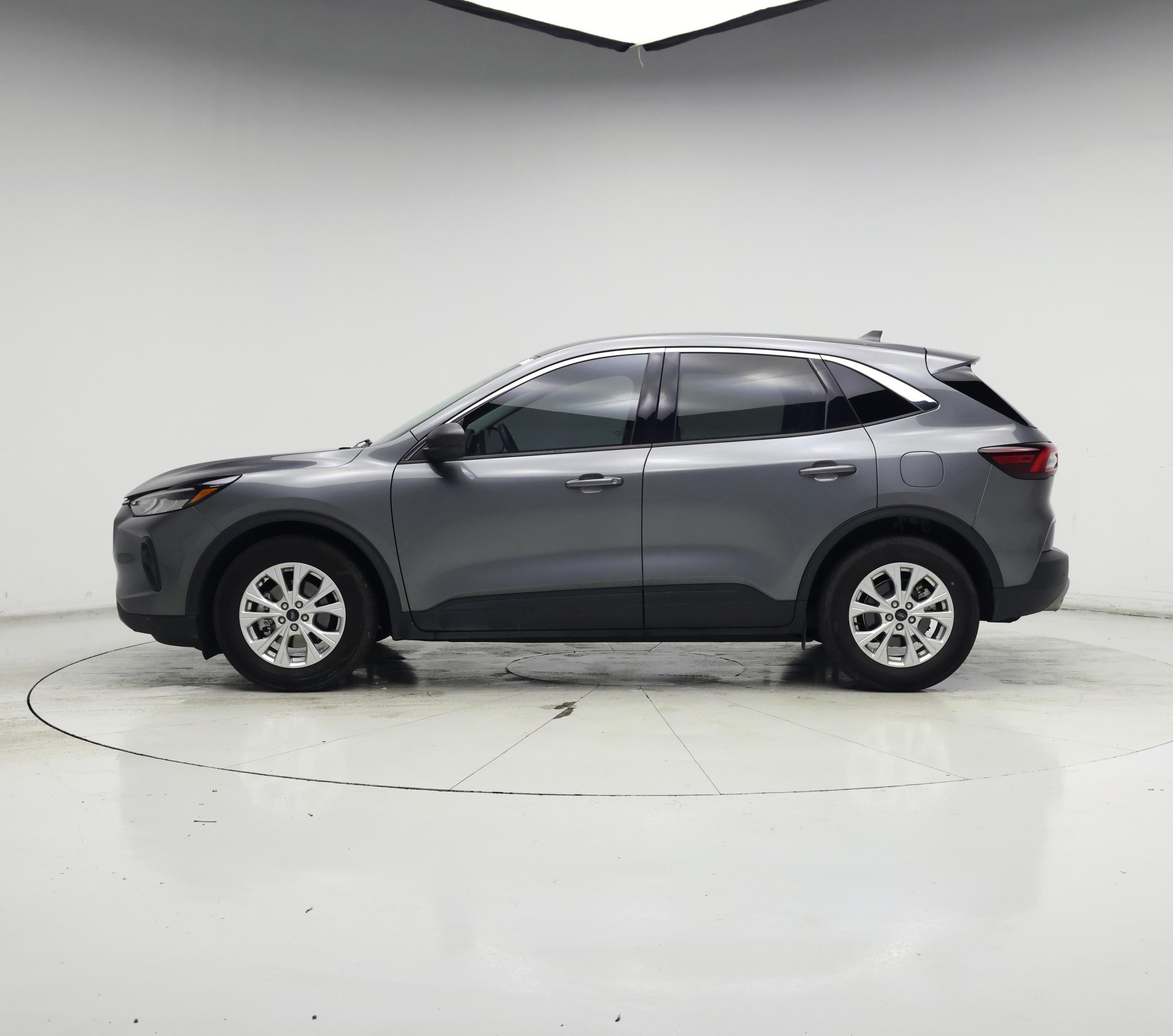 Thumbnail: 2024 Ford Escape - 3