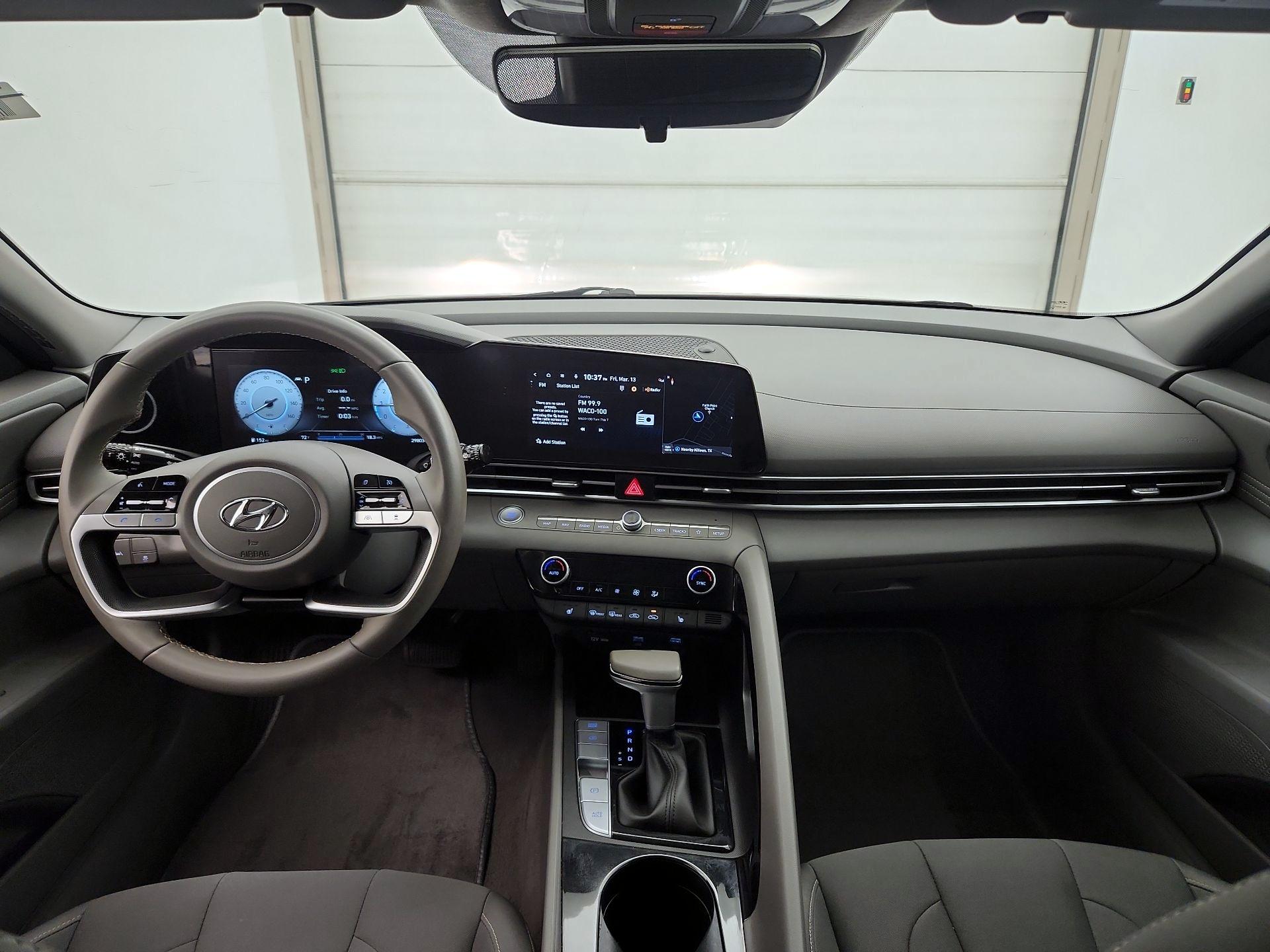 Thumbnail: 2023 Hyundai Elantra - 9