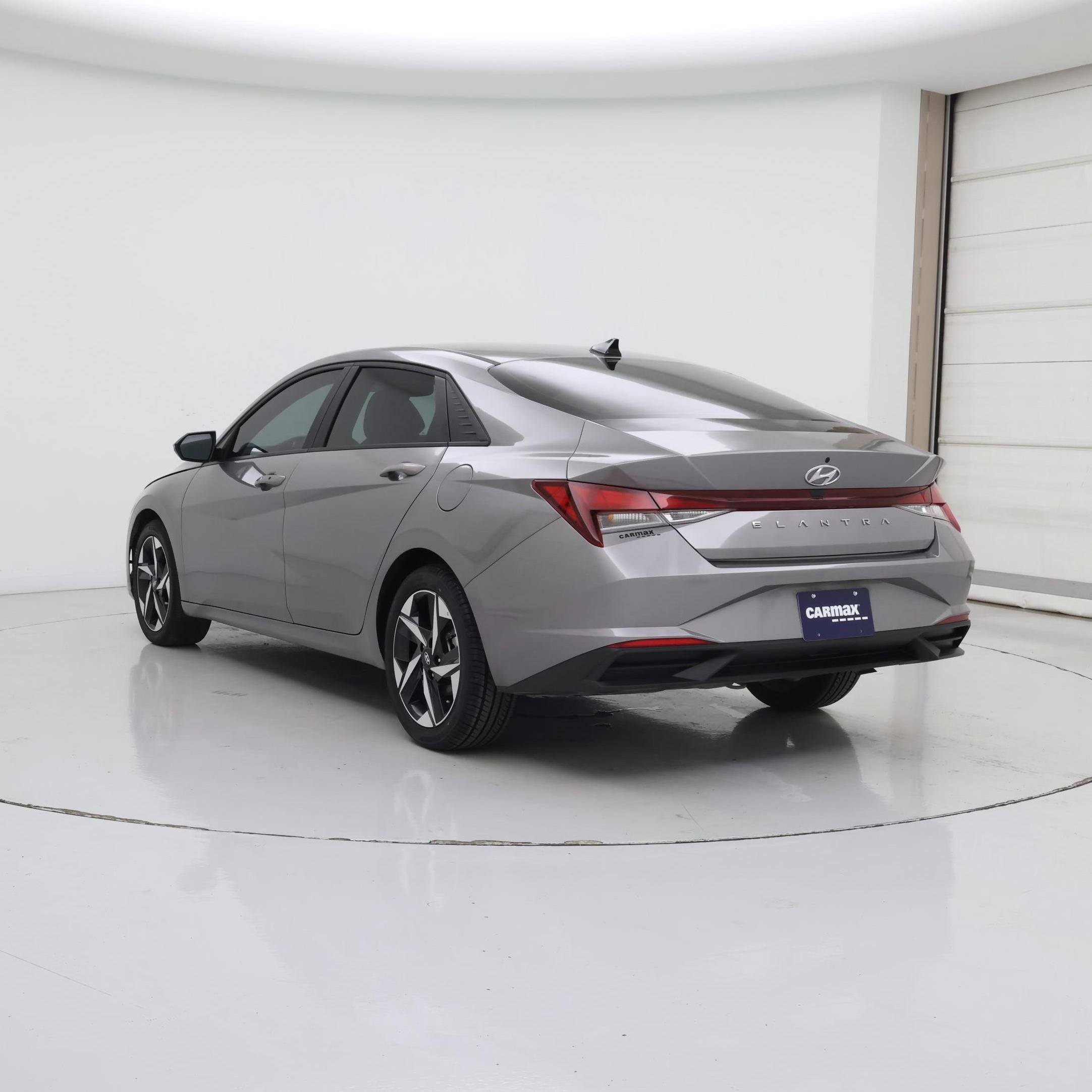 Thumbnail: 2023 Hyundai Elantra - 2