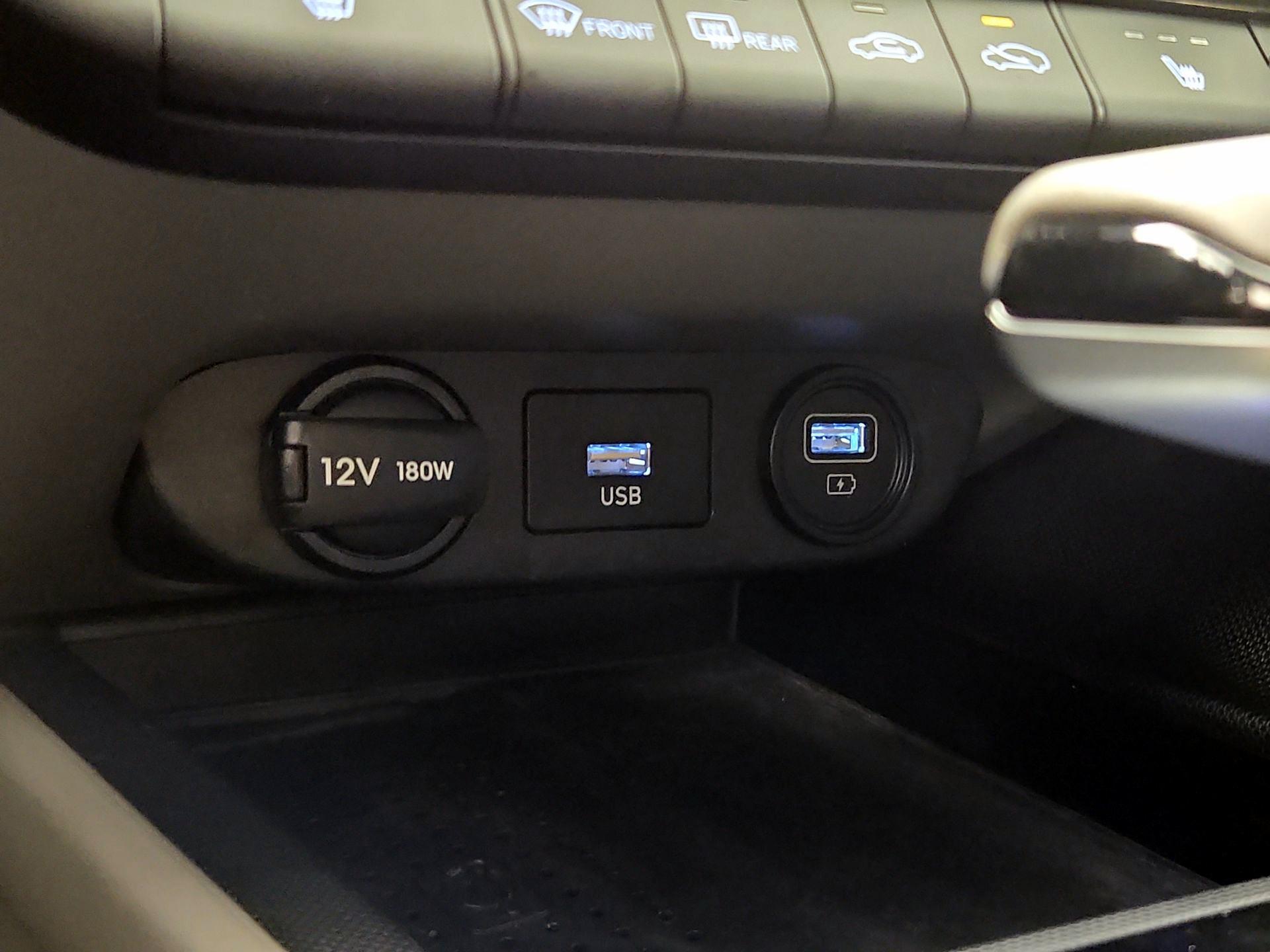 Thumbnail: 2023 Hyundai Elantra - 19