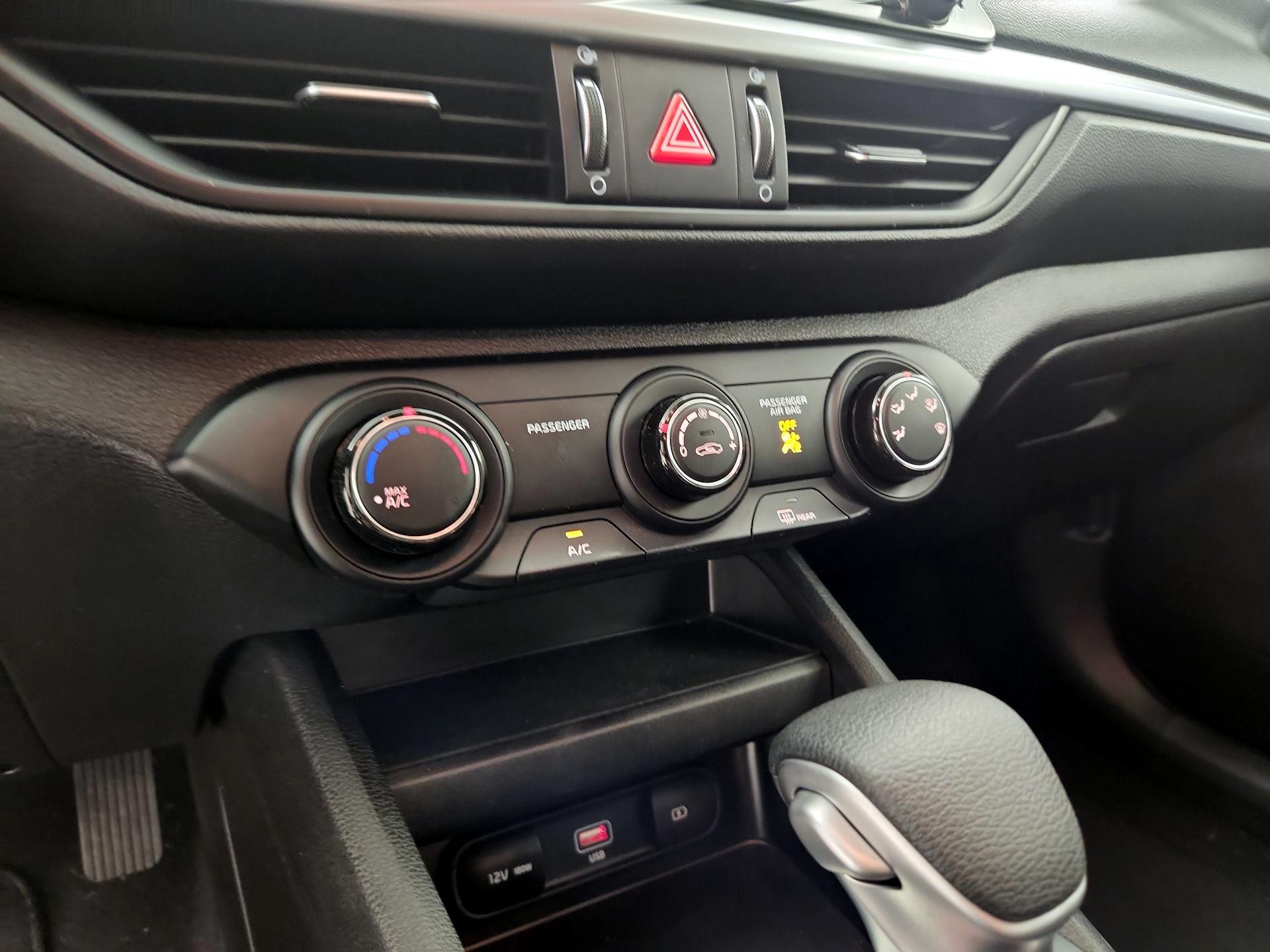 Thumbnail: 2024 Kia Forte - 16