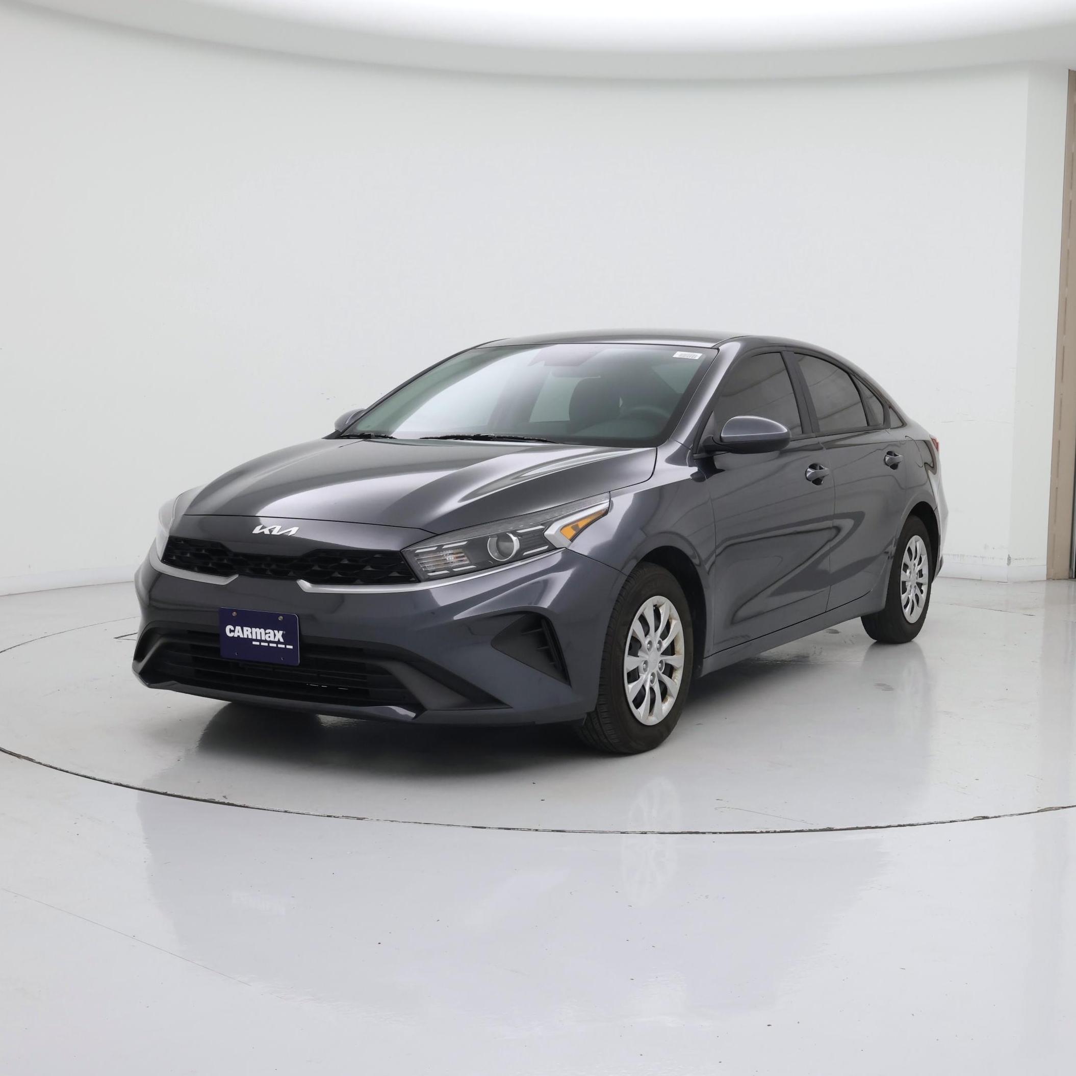 Thumbnail: 2024 Kia Forte - 4