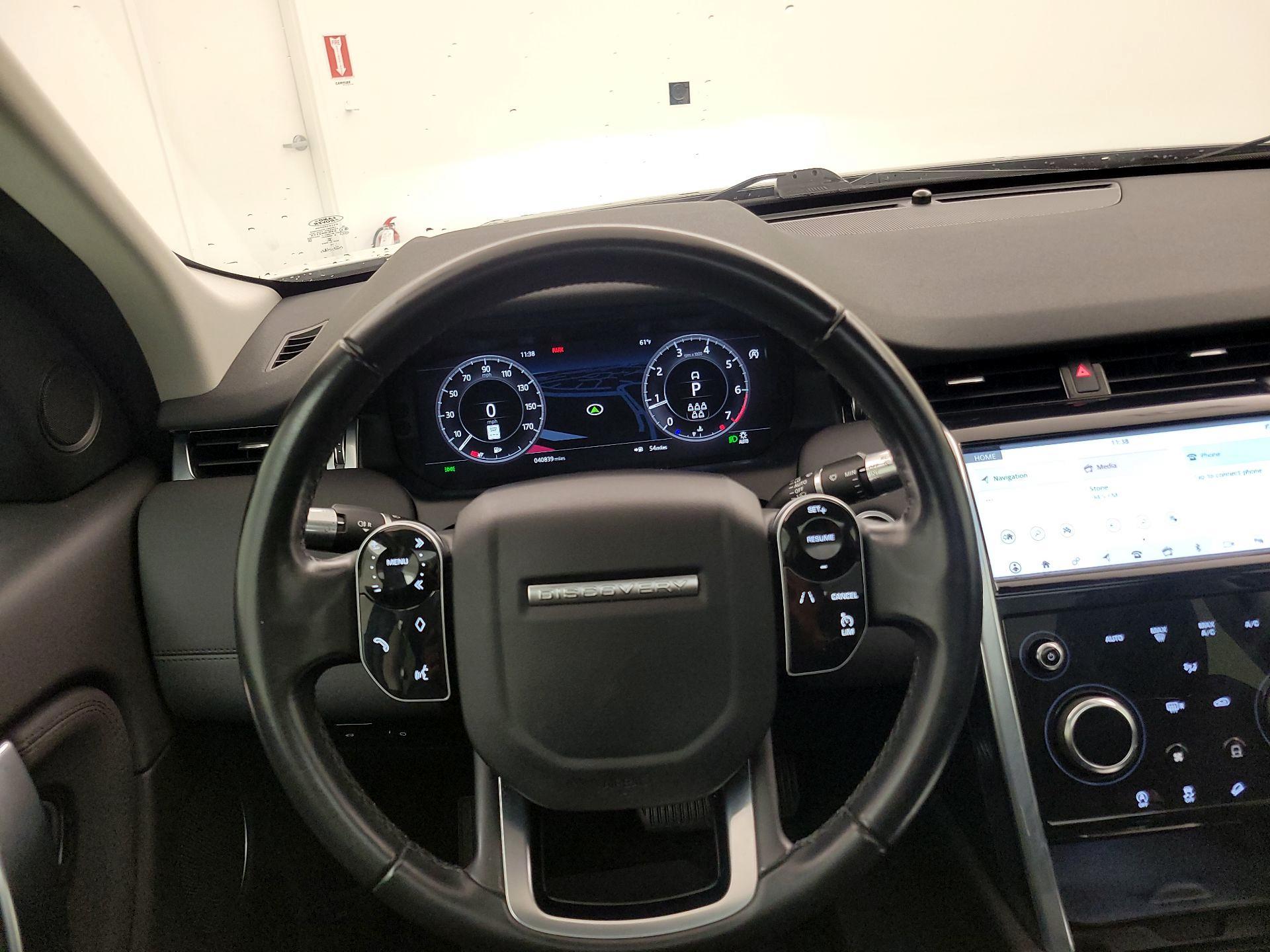 Thumbnail: 2020 Land Rover Discovery Sport - 10