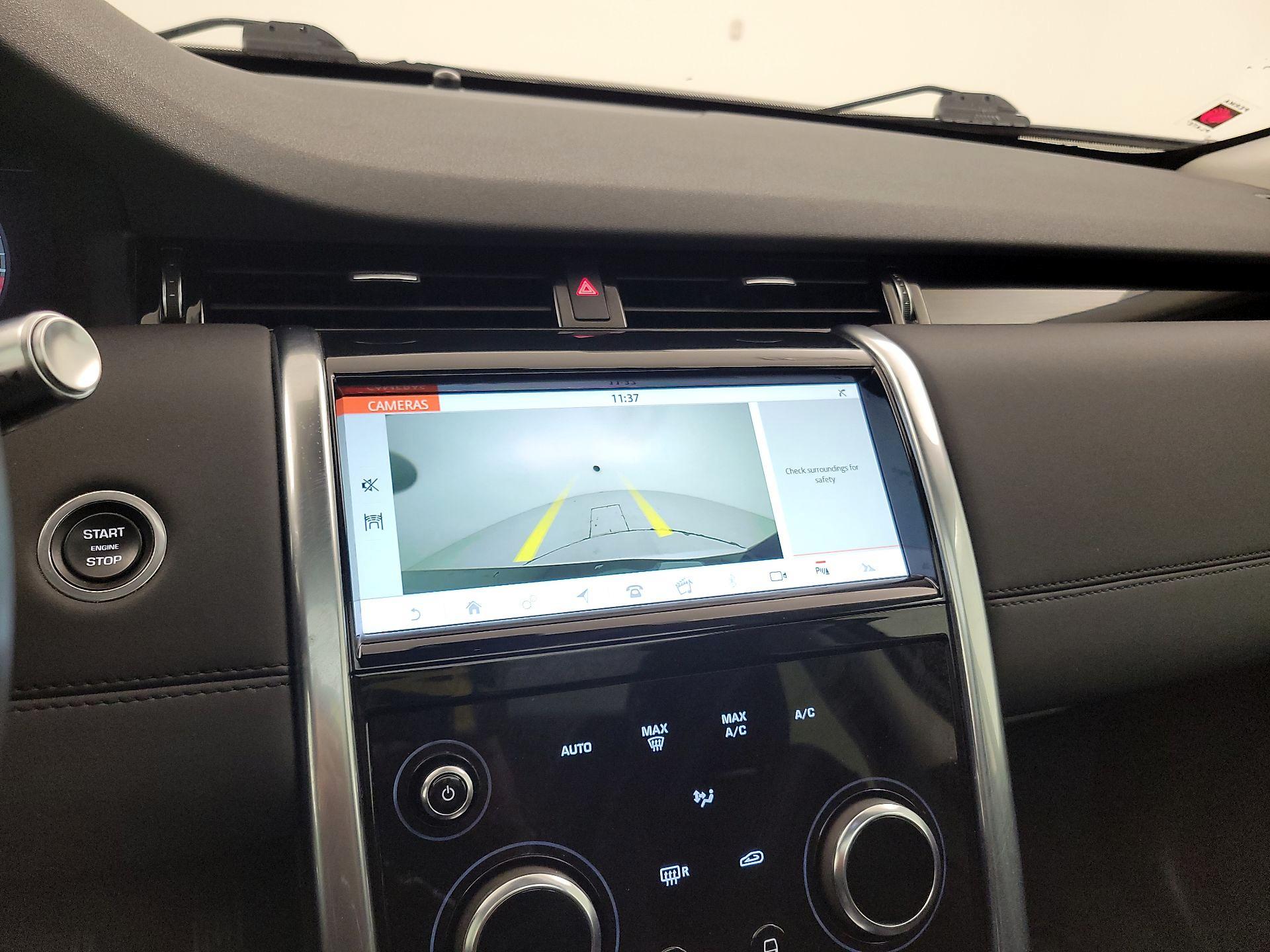 Thumbnail: 2020 Land Rover Discovery Sport - 15