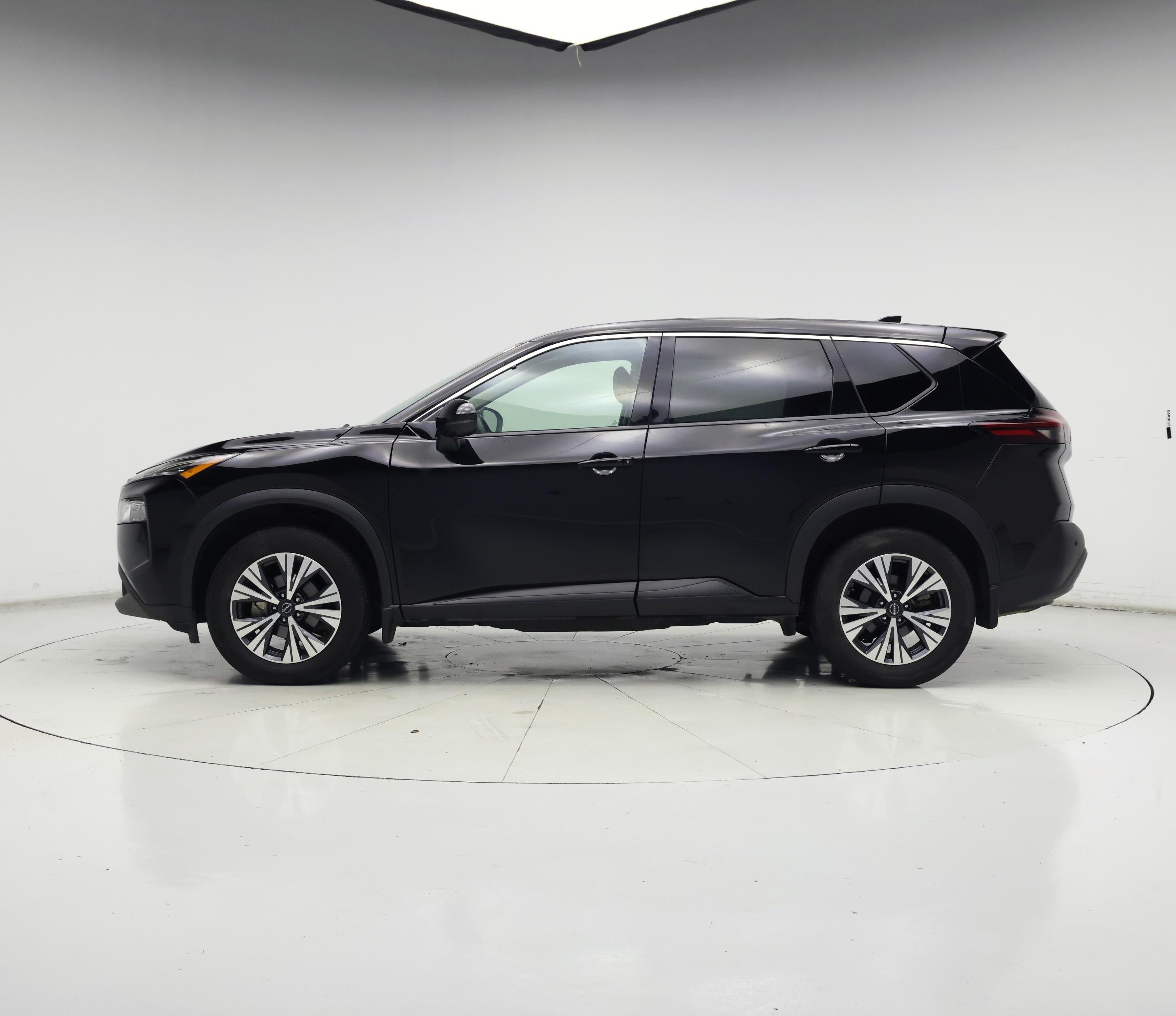 Thumbnail: 2021 Nissan Rogue - 3