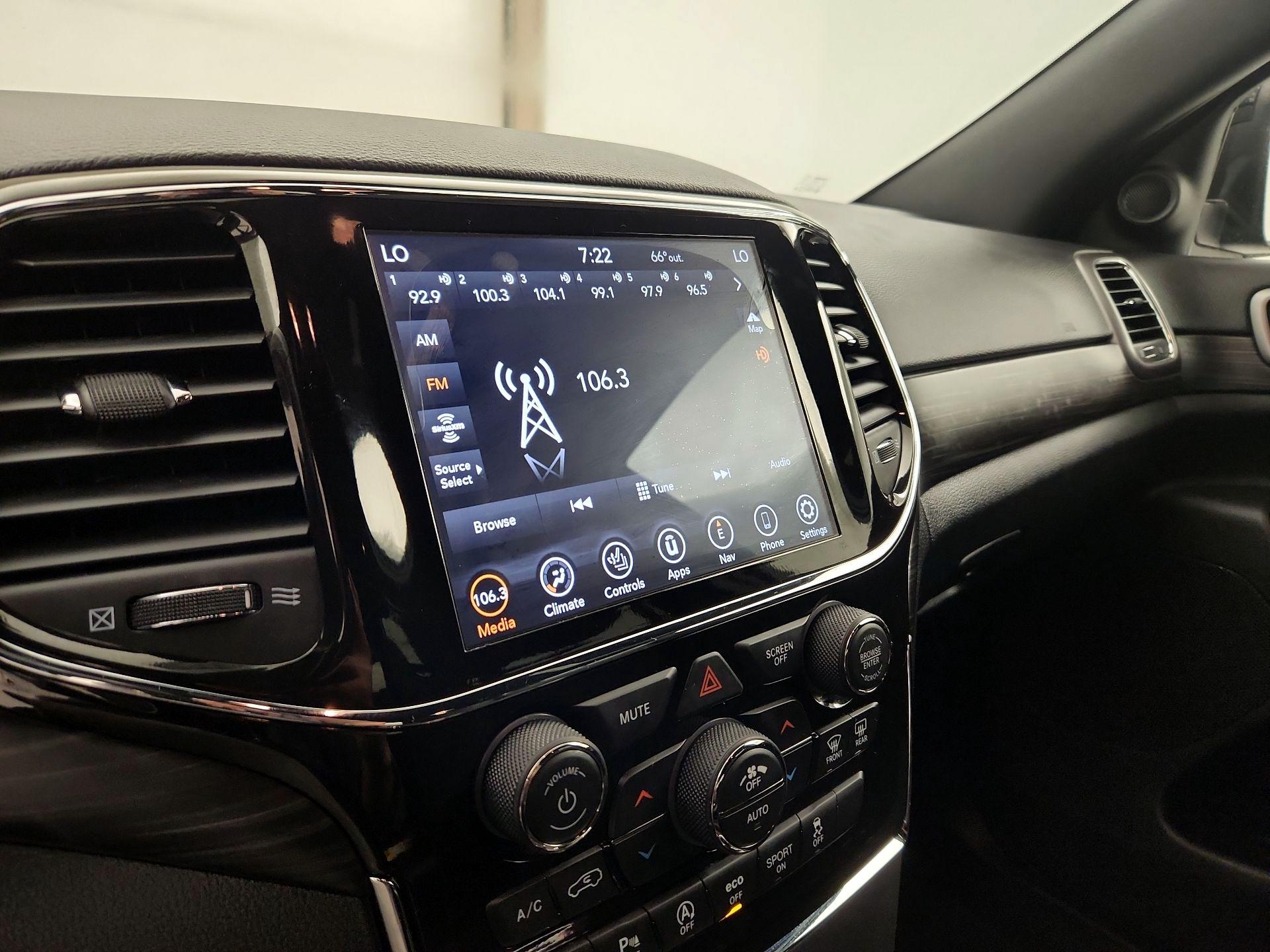 Thumbnail: 2021 Jeep Grand Cherokee - 15