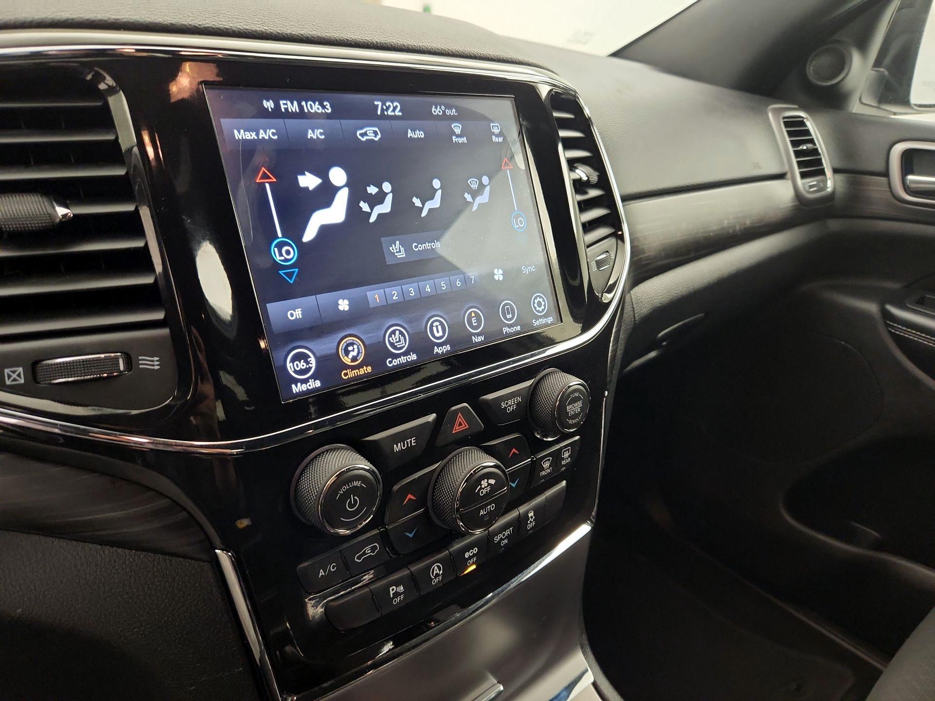 Thumbnail: 2021 Jeep Grand Cherokee - 16