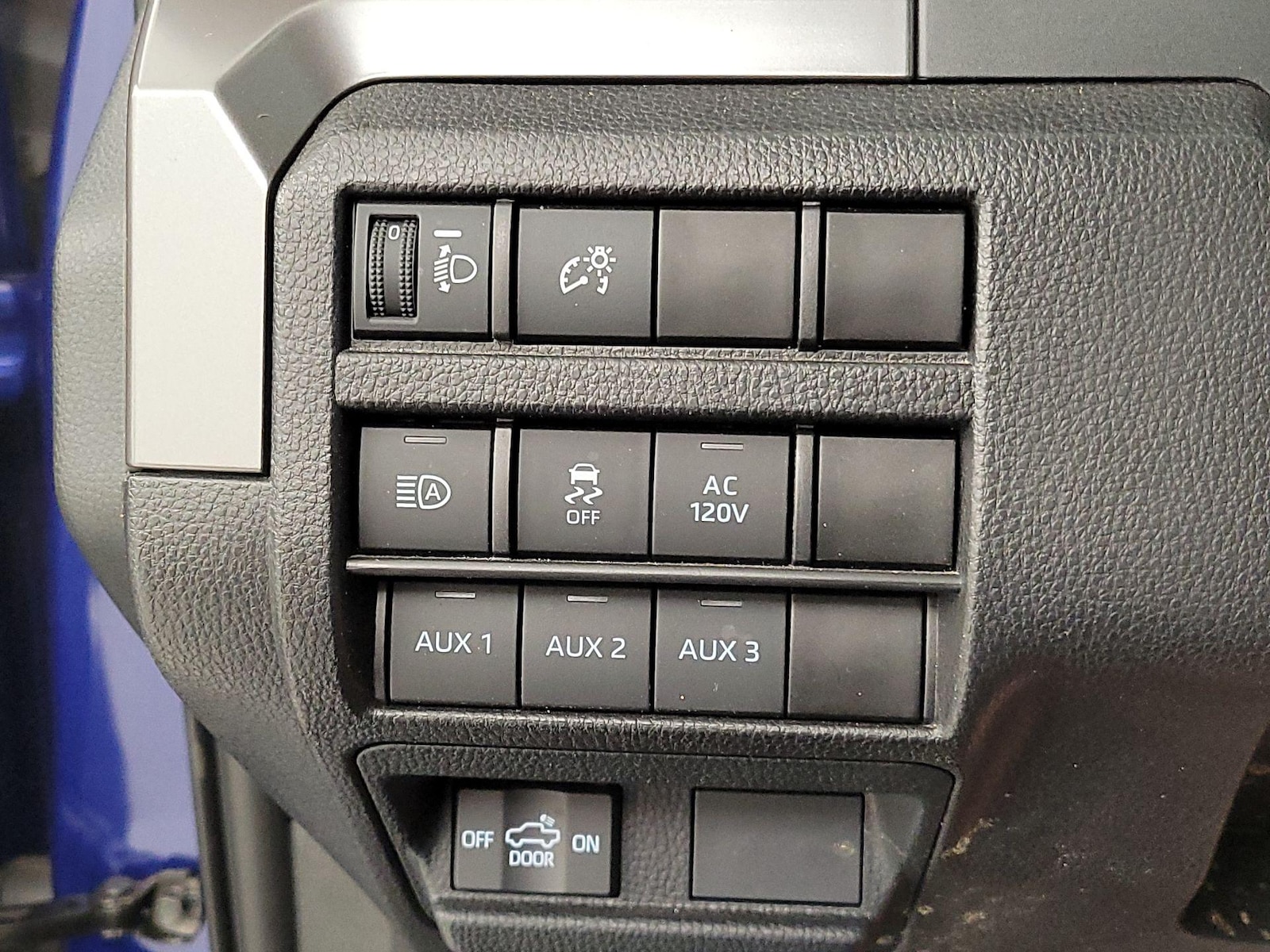 2025 Toyota Tacoma TRD Off Road - Photo 14