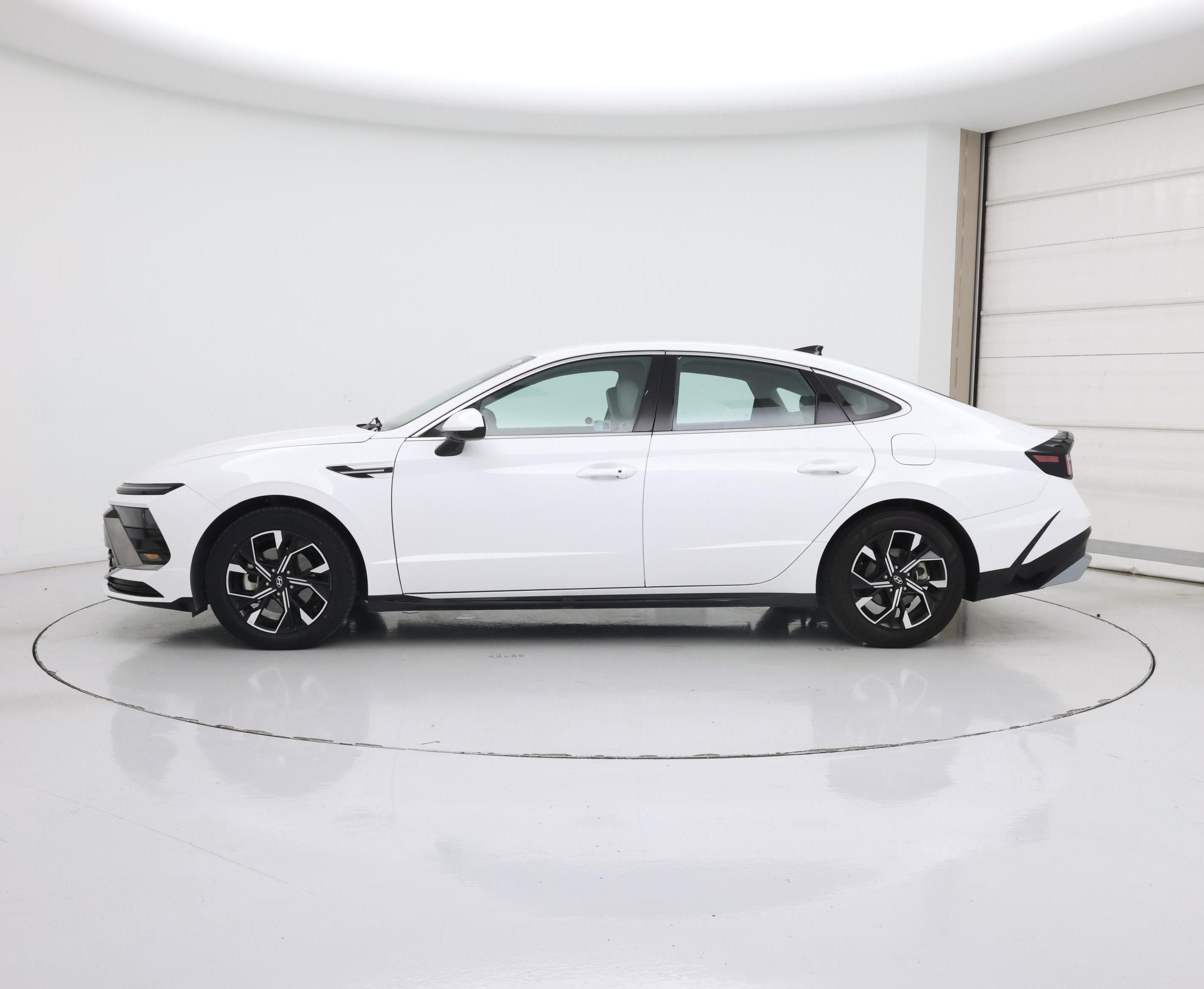 Thumbnail: 2025 Hyundai Sonata - 3