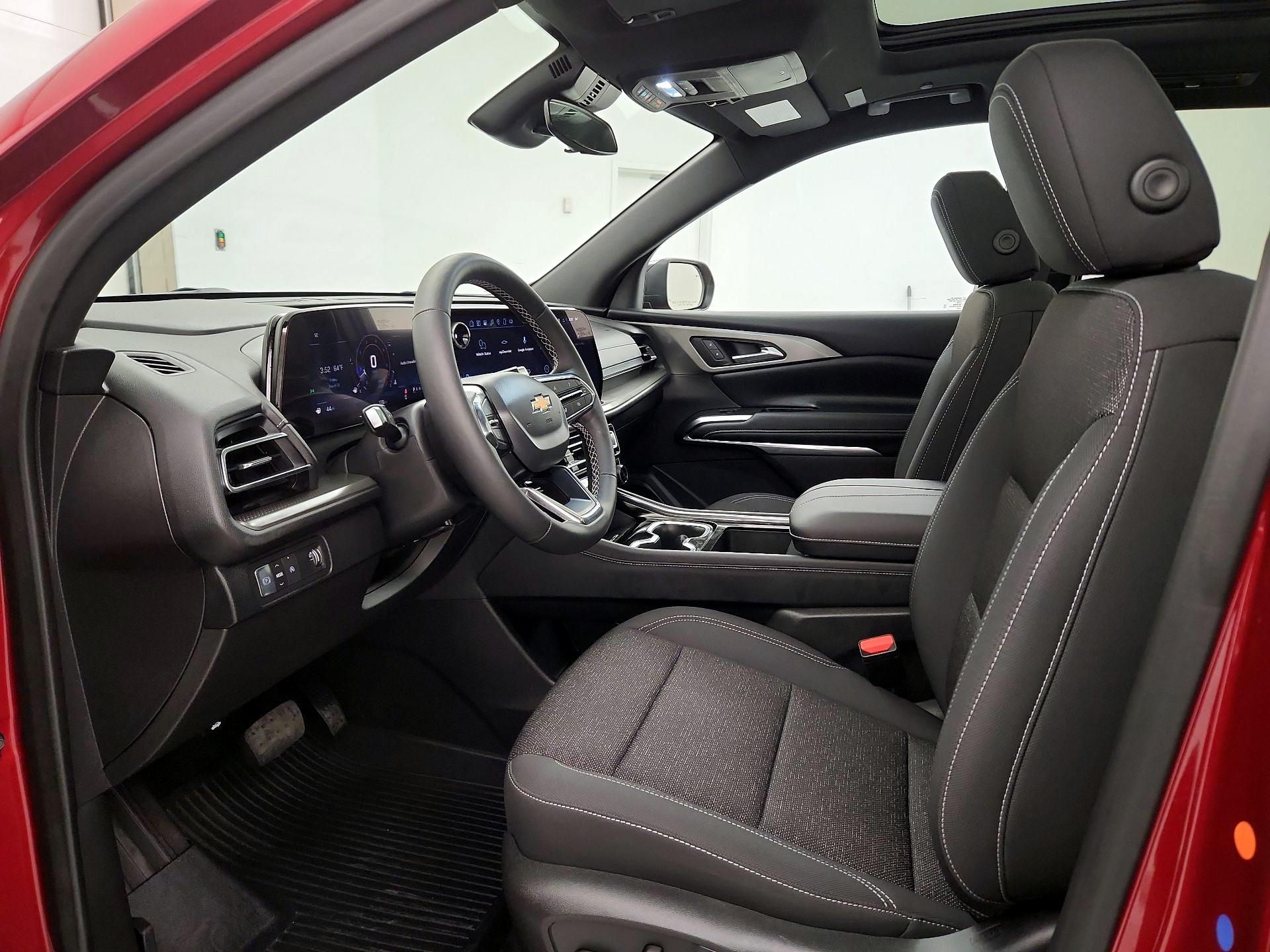 Thumbnail: 2025 Chevrolet Traverse - 11