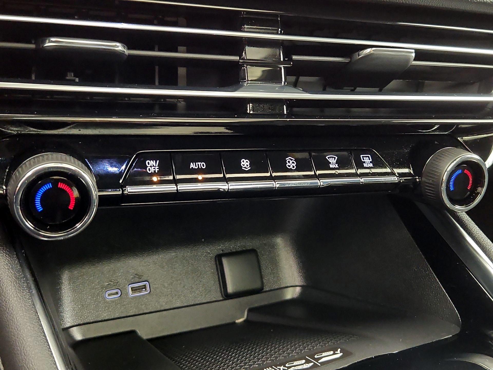 Thumbnail: 2025 Chevrolet Traverse - 17