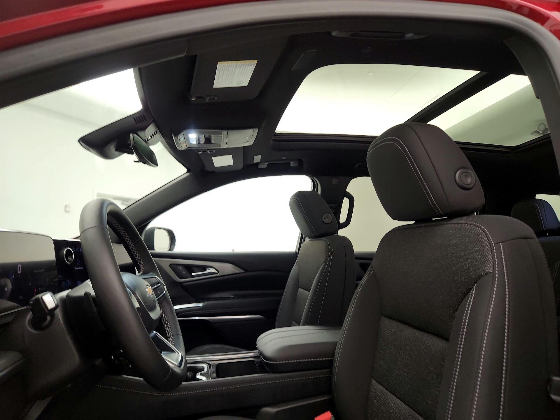 Thumbnail: 2025 Chevrolet Traverse - 20