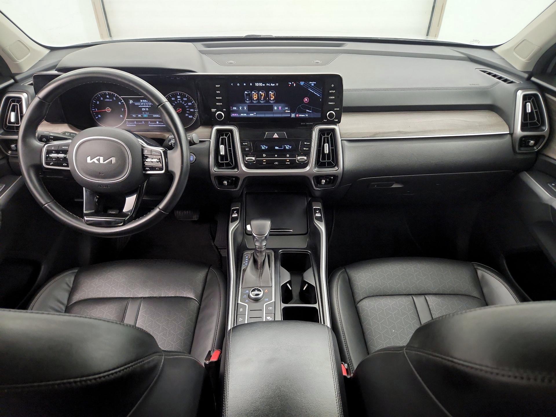 Thumbnail: 2022 Kia Sorento - 9
