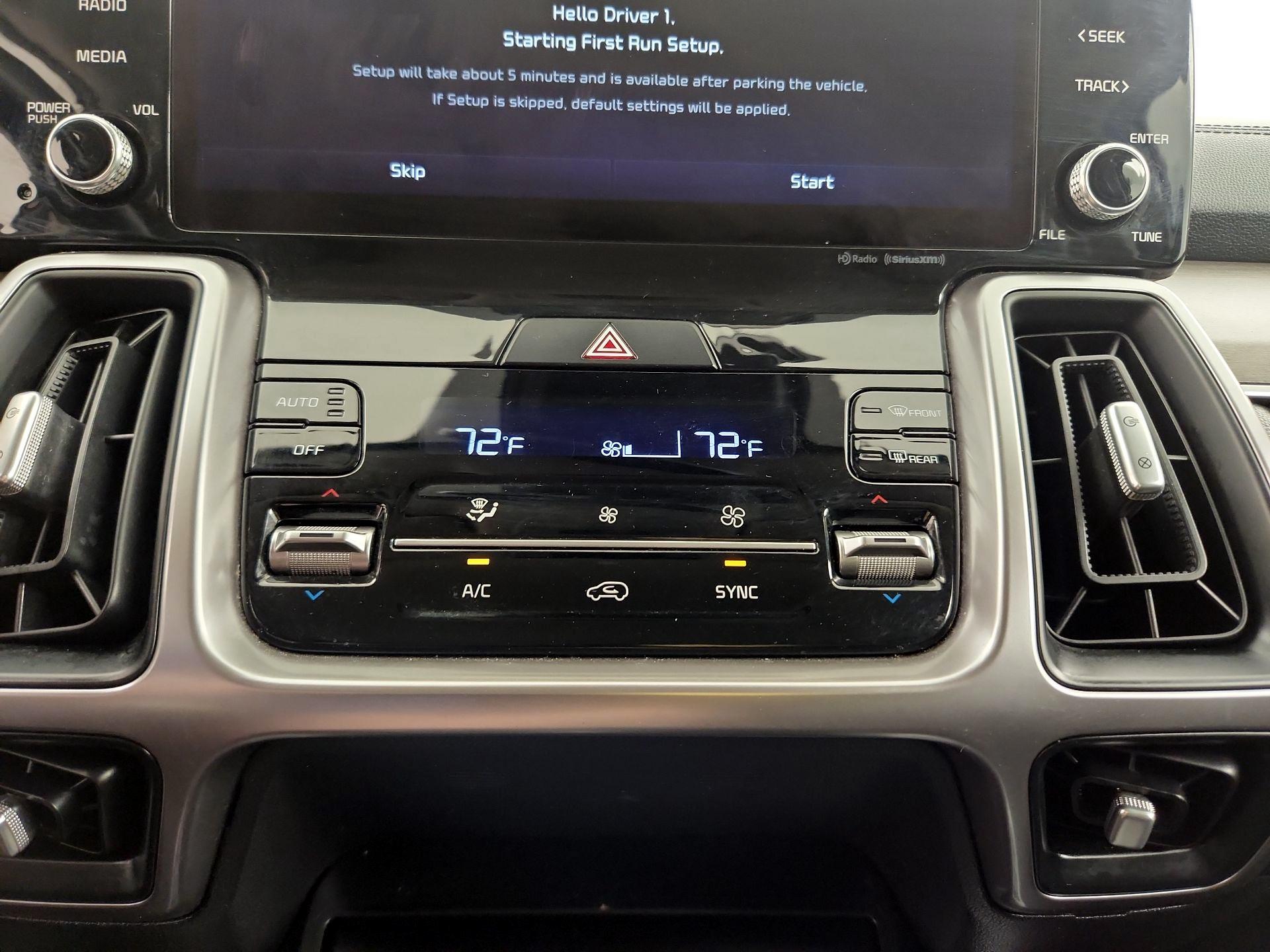 Thumbnail: 2022 Kia Sorento - 17