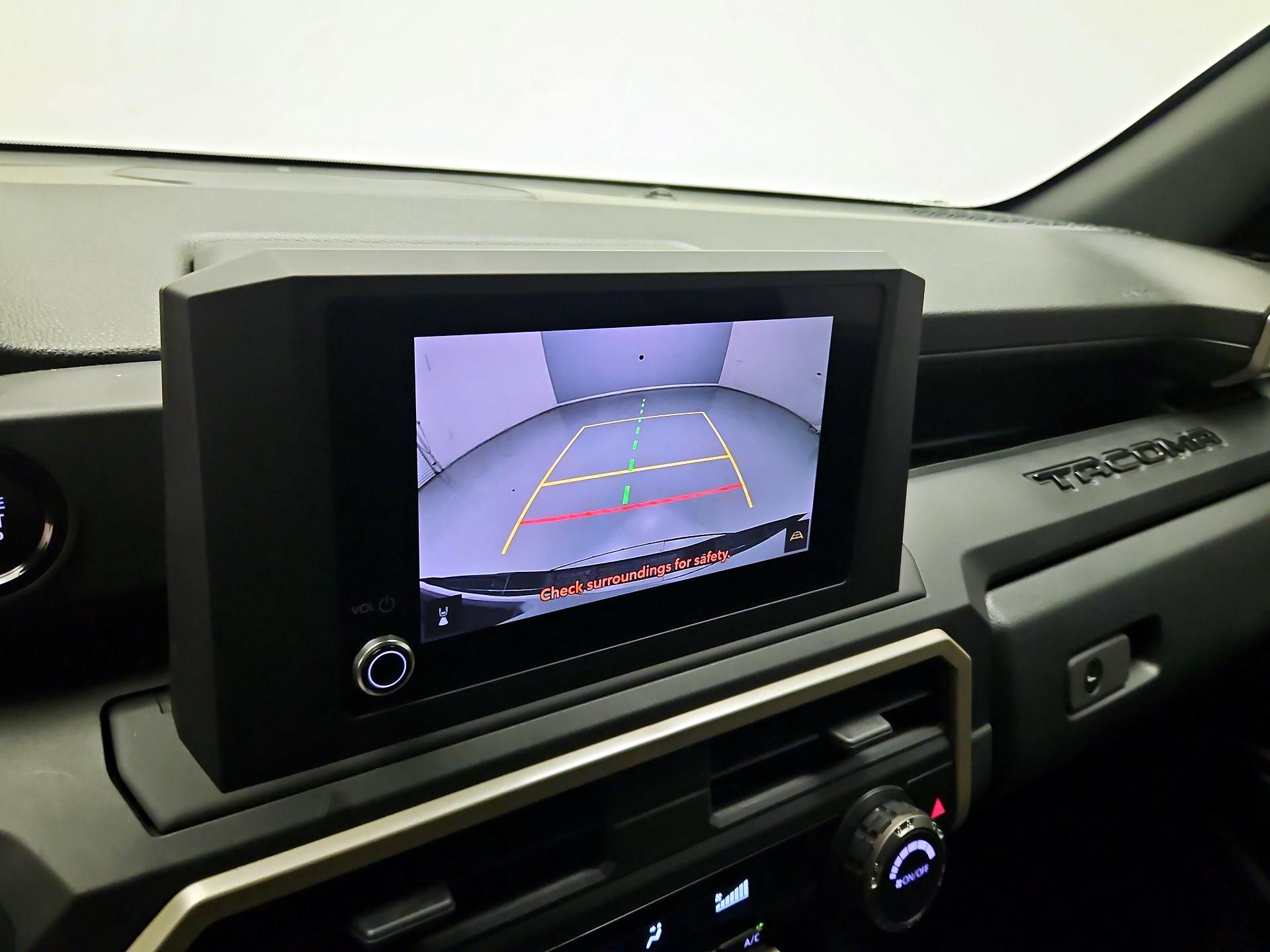 Thumbnail: 2024 Toyota Tacoma - 14