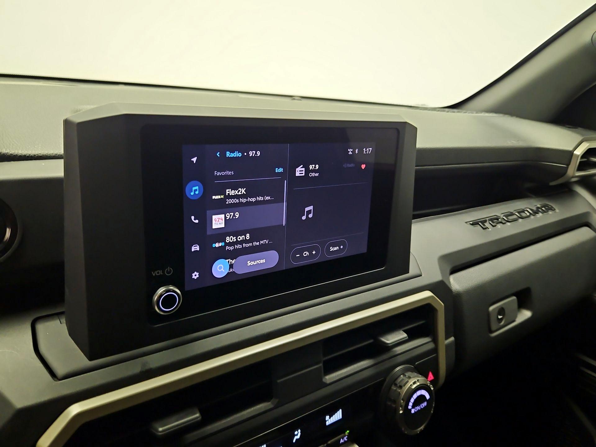 Thumbnail: 2024 Toyota Tacoma - 15