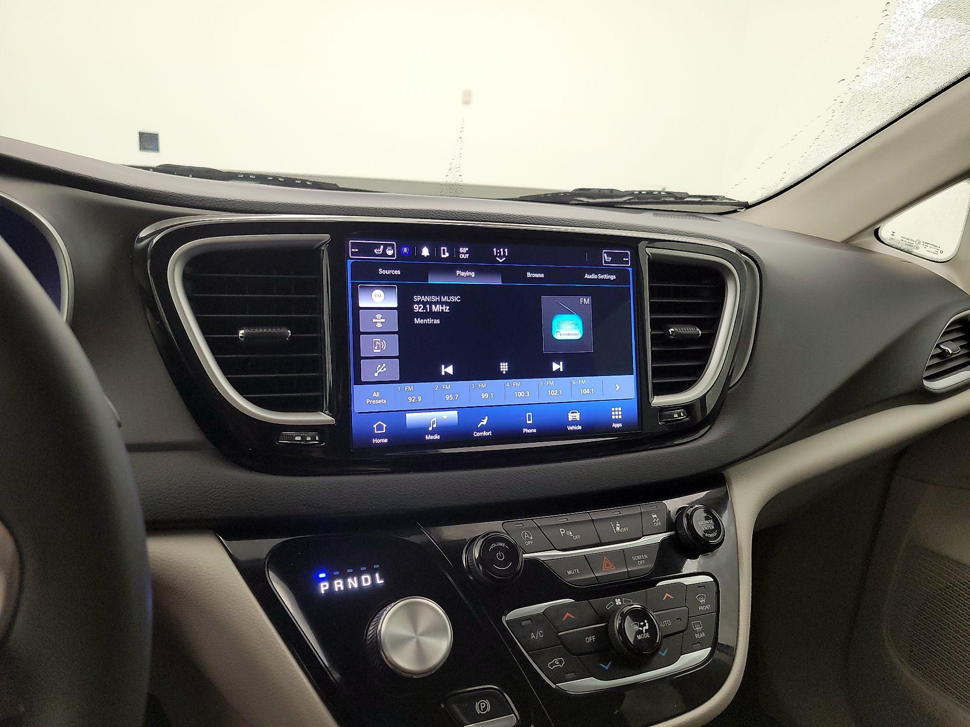 Thumbnail: 2023 Chrysler Pacifica - 15