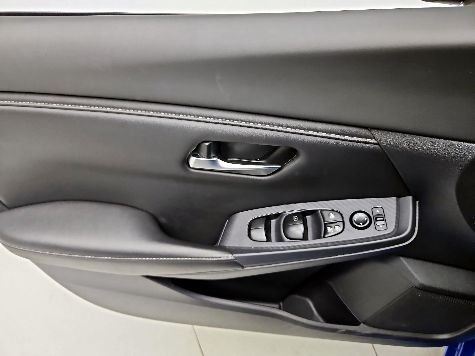 Thumbnail: 2023 Nissan Sentra - 12