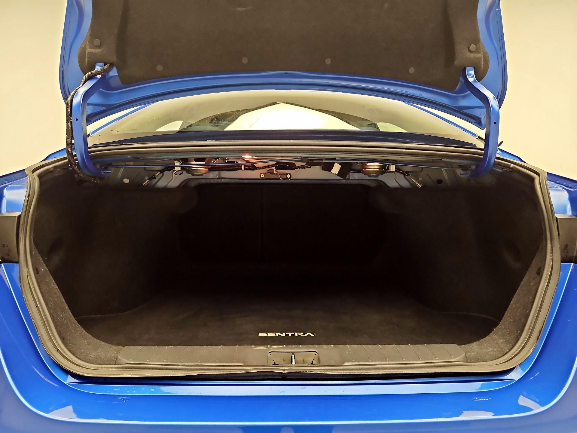 Thumbnail: 2023 Nissan Sentra - 20