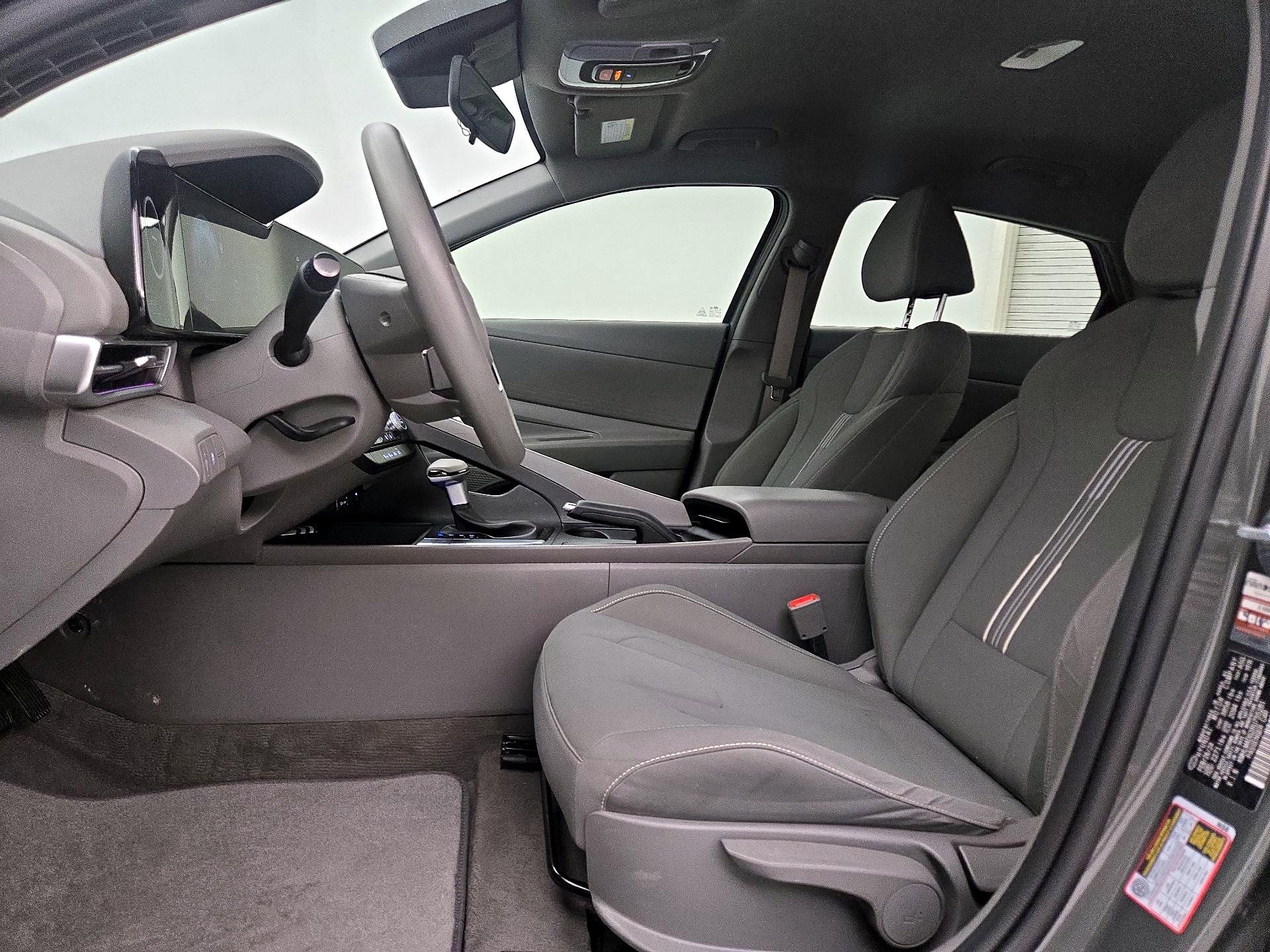 Thumbnail: 2024 Hyundai Elantra - 11