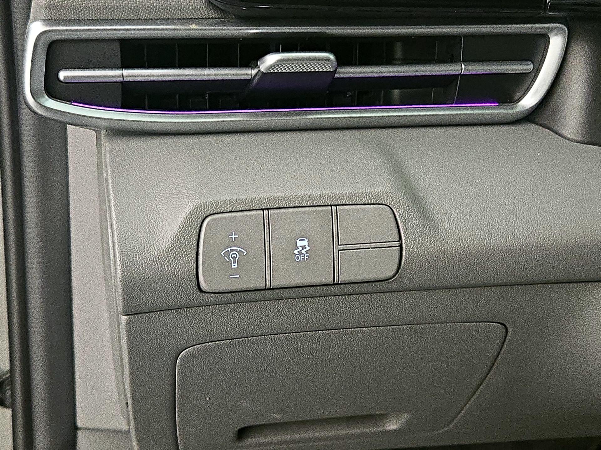 Thumbnail: 2024 Hyundai Elantra - 13