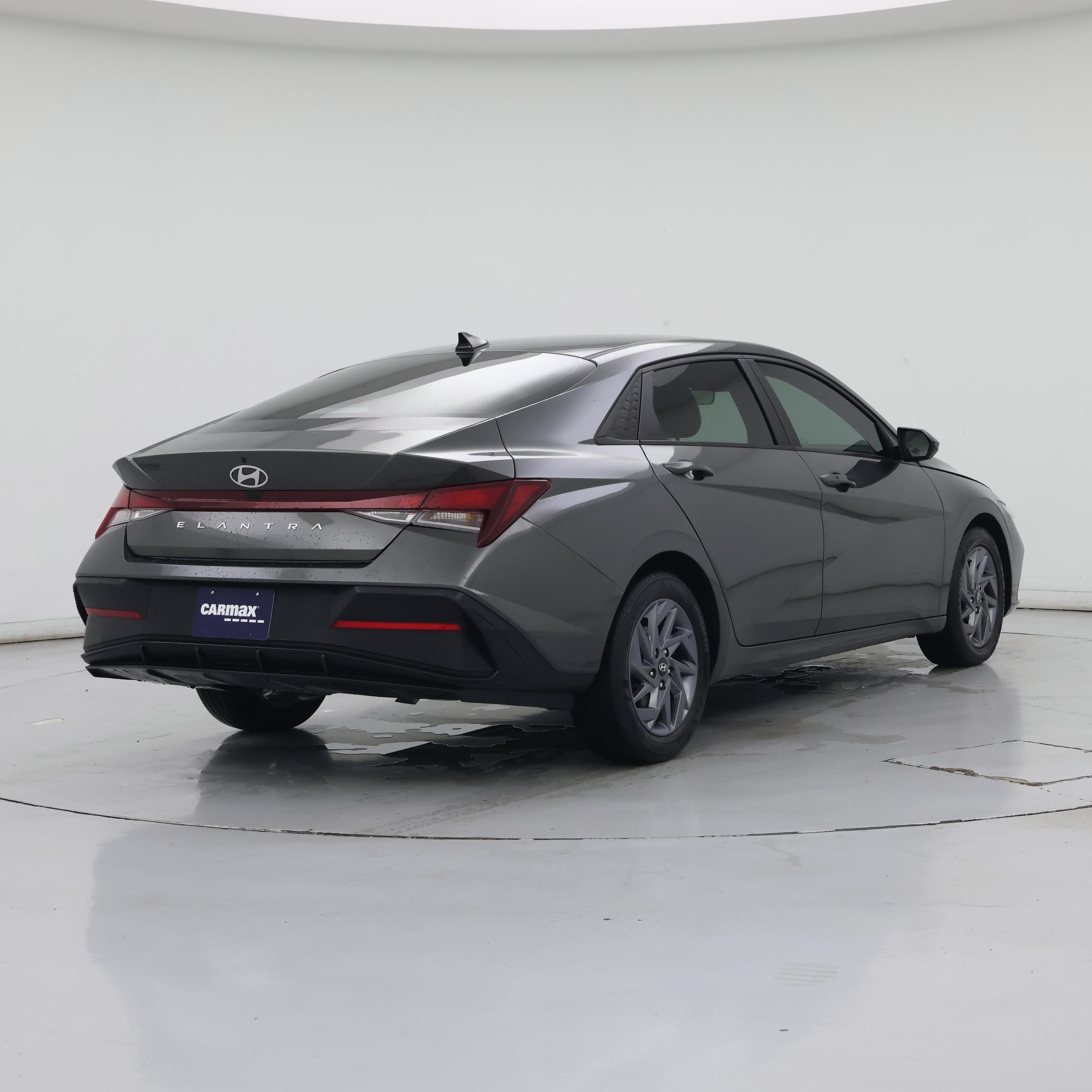 Thumbnail: 2024 Hyundai Elantra - 8