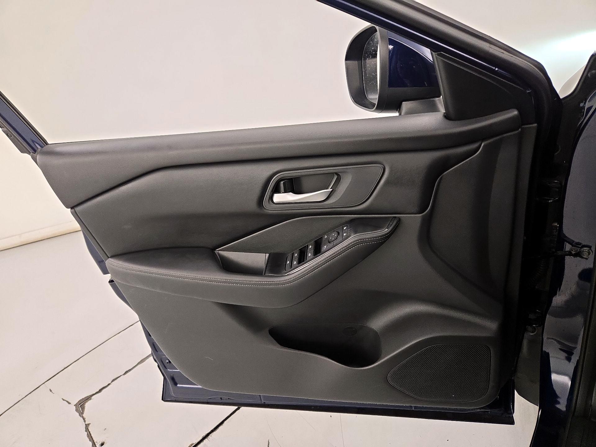 Thumbnail: 2025 Nissan Rogue - 12