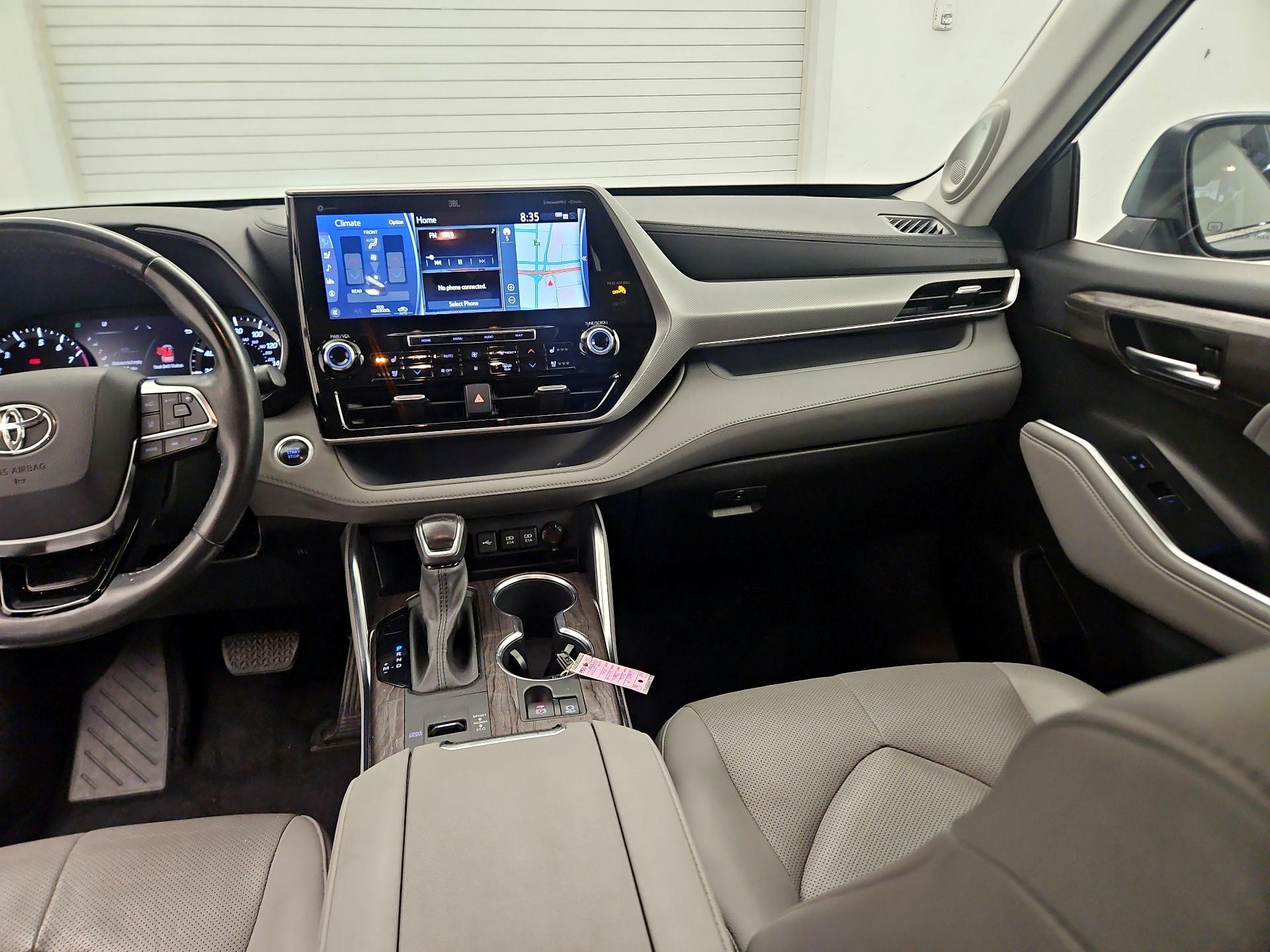 Thumbnail: 2021 Toyota Highlander - 9