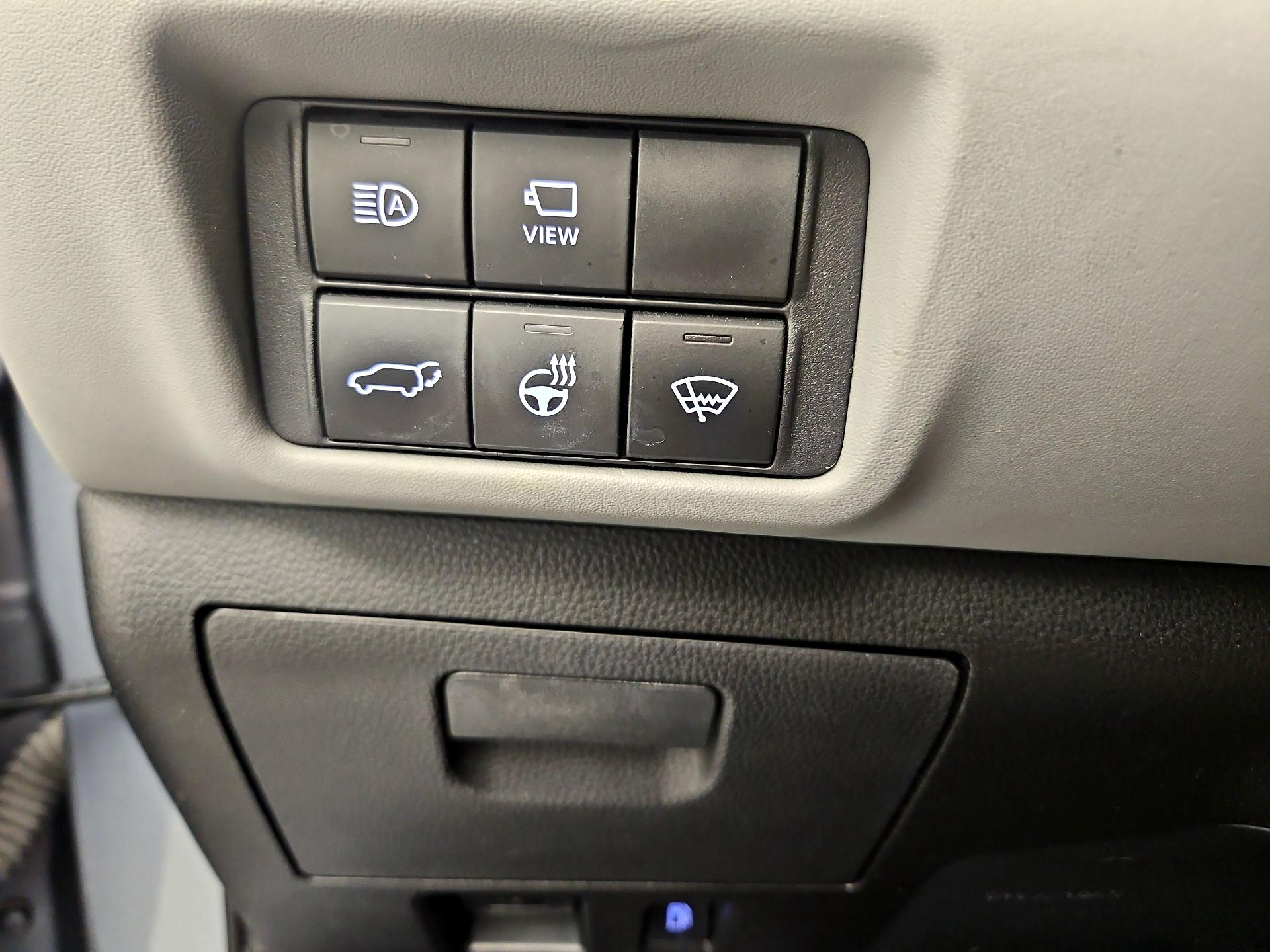 Thumbnail: 2021 Toyota Highlander - 13