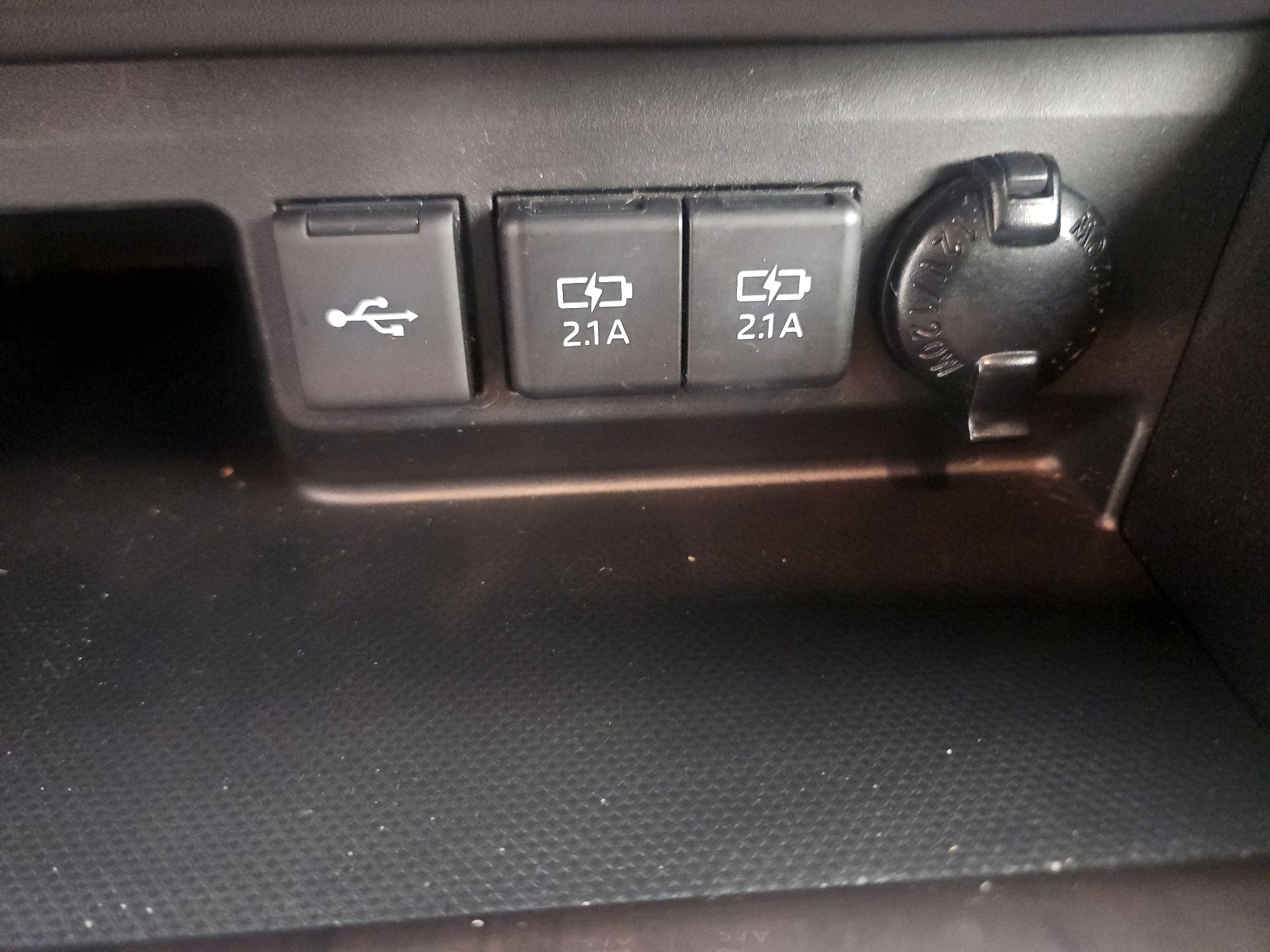 Thumbnail: 2021 Toyota Highlander - 17