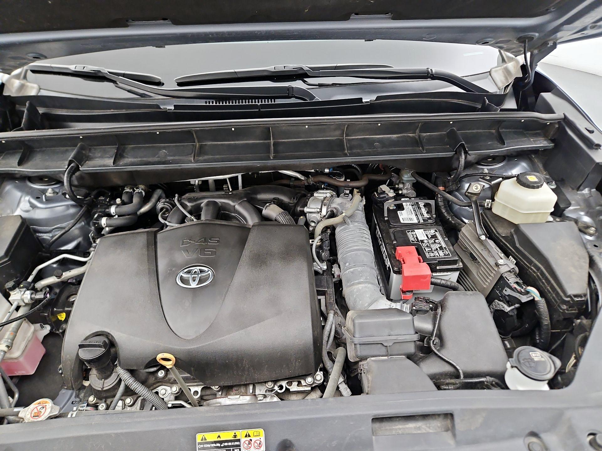 Thumbnail: 2021 Toyota Highlander - 20