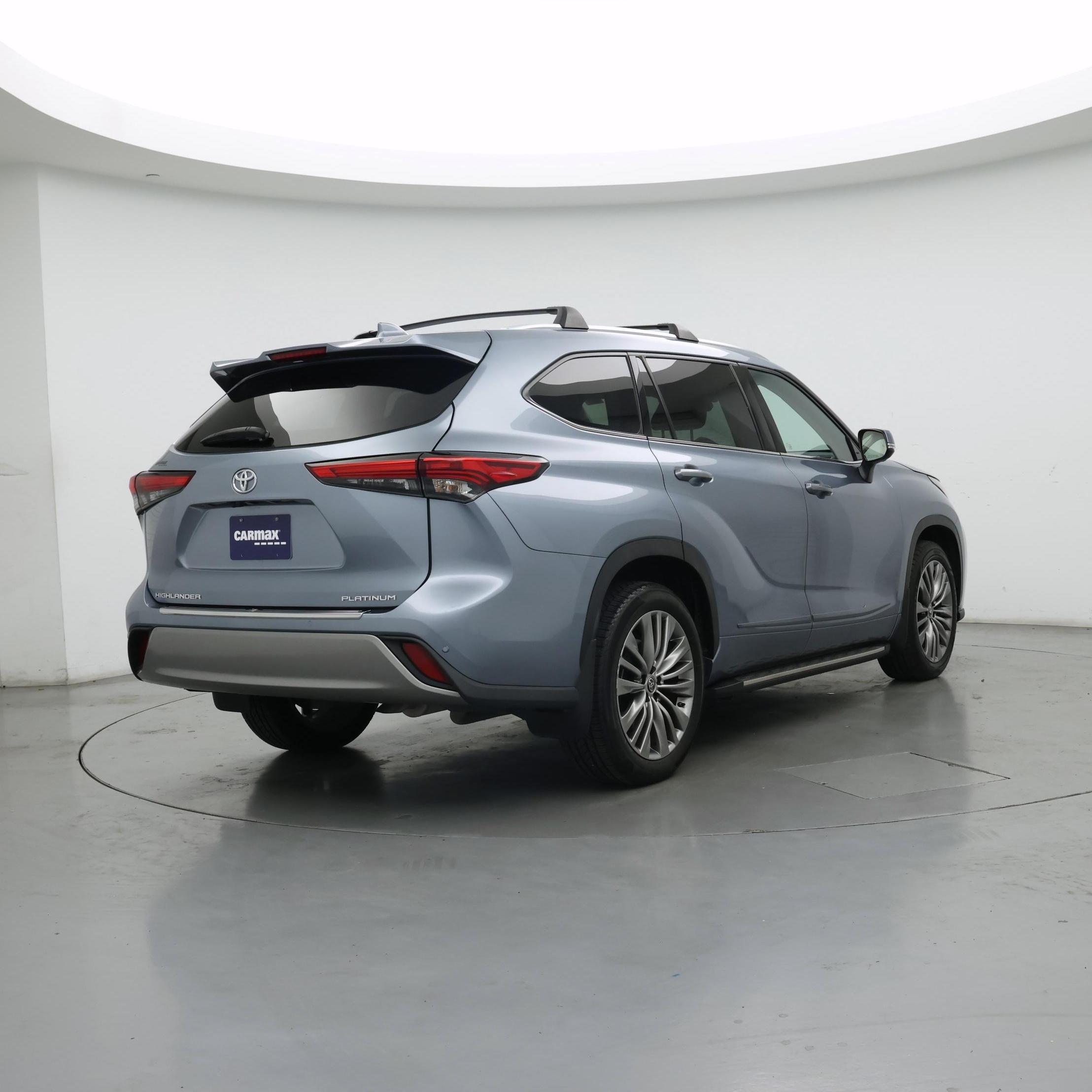 Thumbnail: 2021 Toyota Highlander - 8