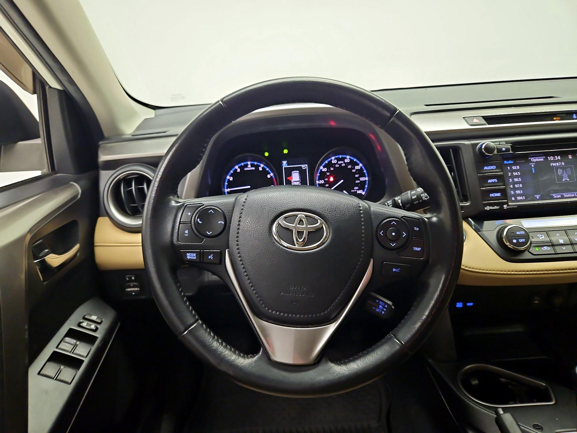 Thumbnail: 2017 Toyota RAV4 - 10