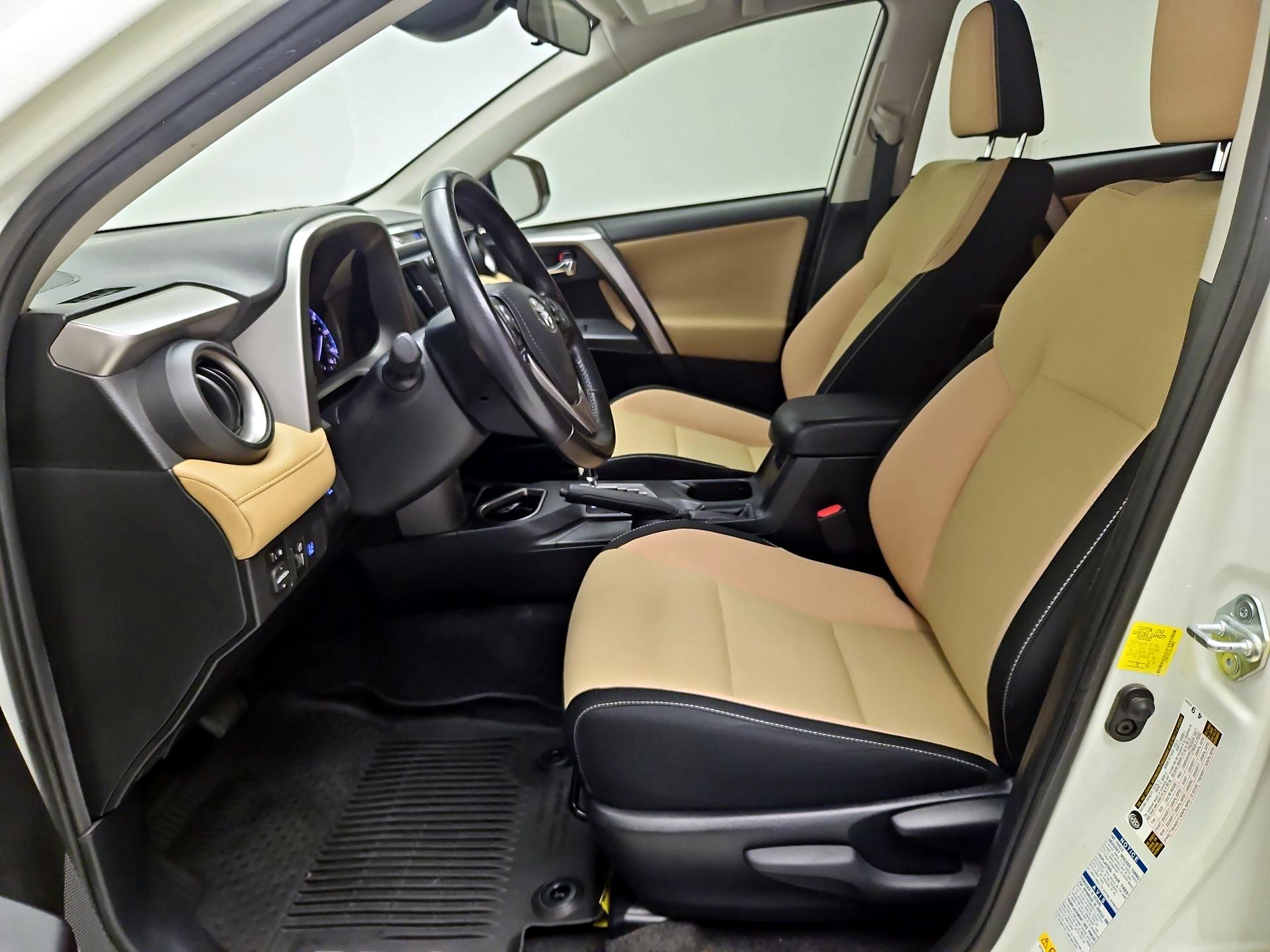 Thumbnail: 2017 Toyota RAV4 - 11