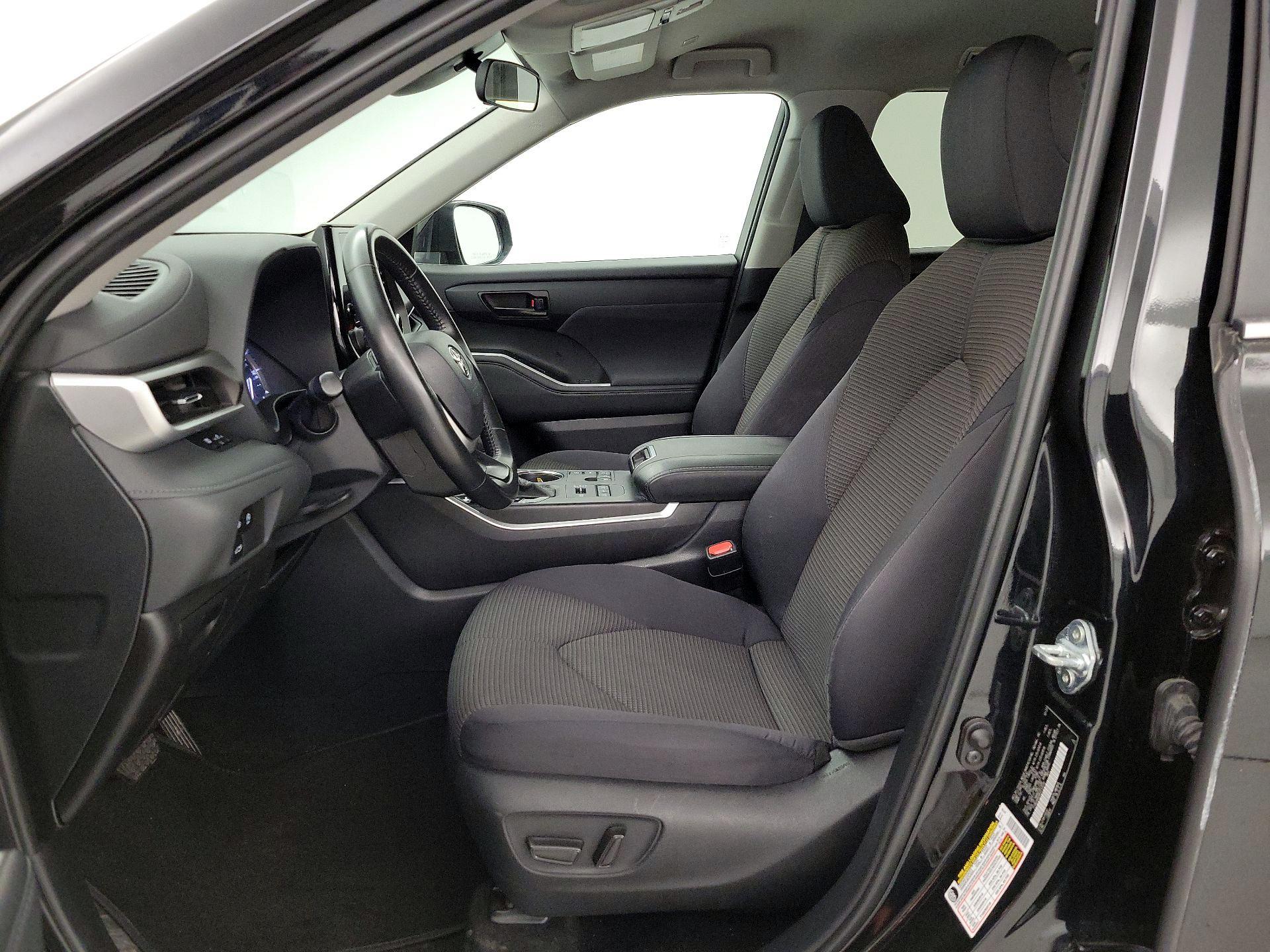 Thumbnail: 2024 Toyota Highlander - 11