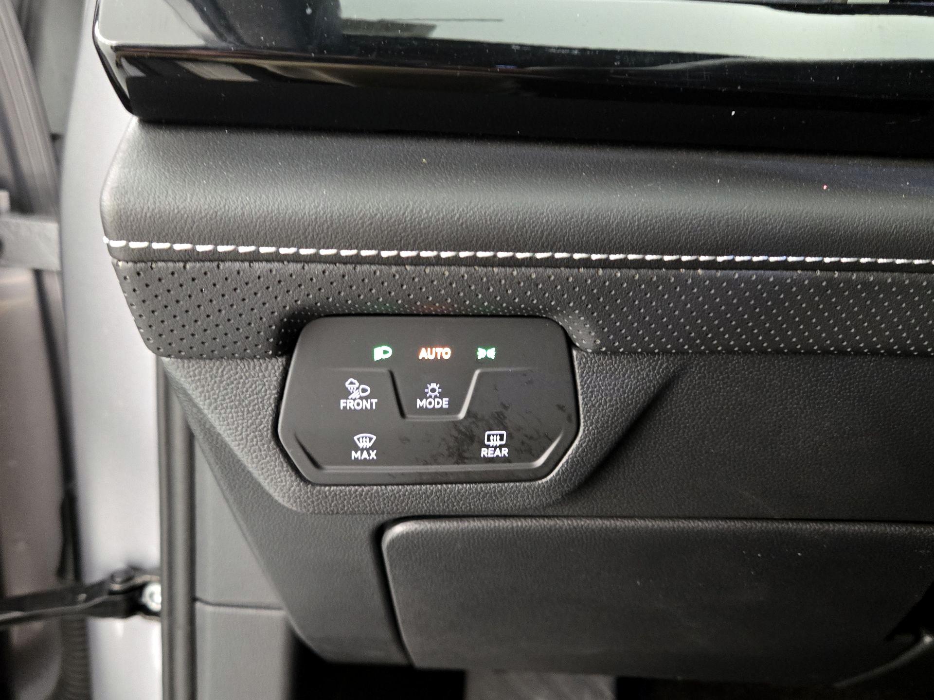 Thumbnail: 2025 Volkswagen Atlas - 13